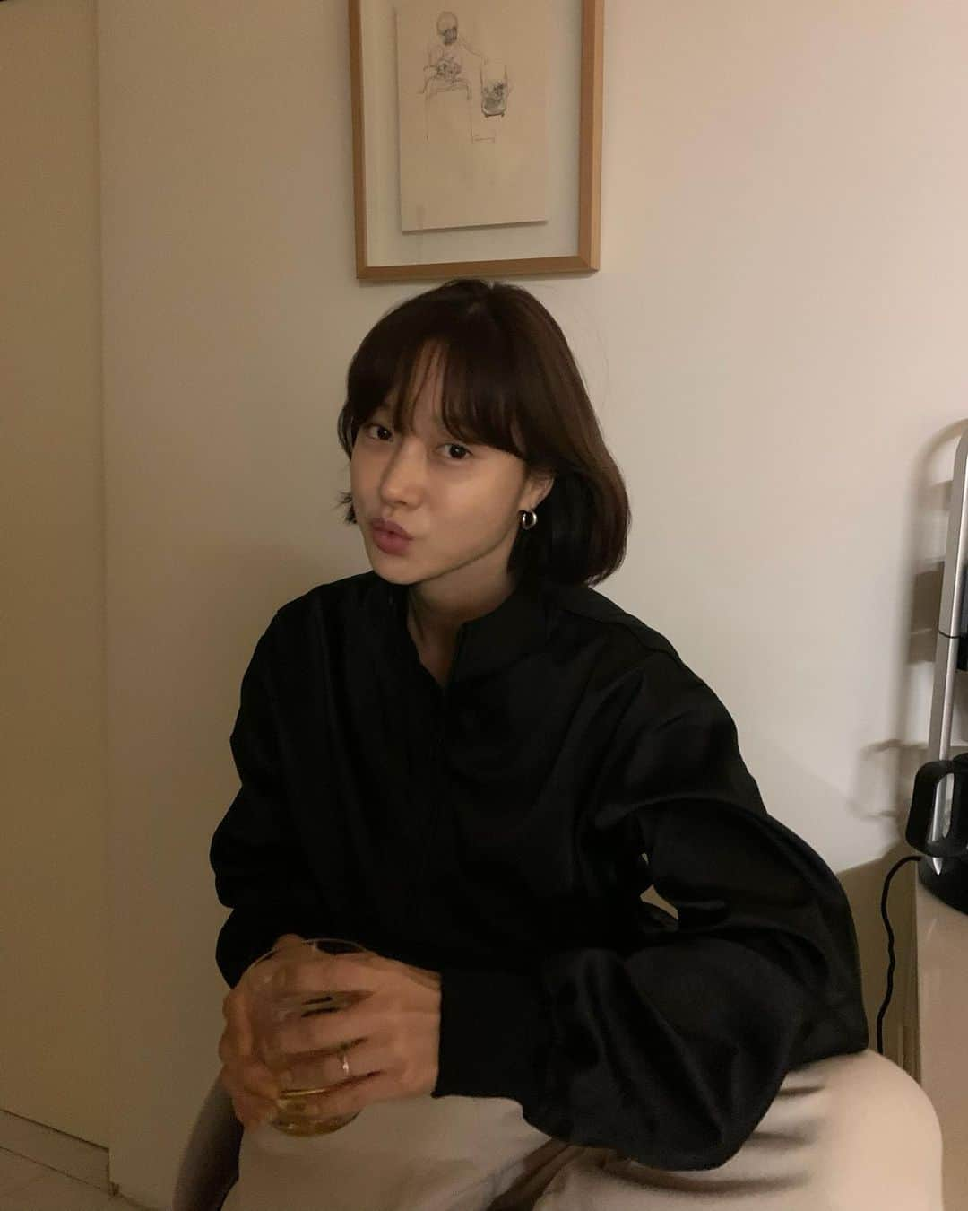 nanaさんのインスタグラム写真 - (nanaInstagram)「나 택배상자 이제 발견해서... 이제야 잘 입고 댕긴다잉 남자옷이 여간 이뻐서  아주 긴장되는군!!!!  패딩은 심하게 이쁘고  심하게 따뜻하도라✌🏻」11月30日 16時18分 - luv__ribbon