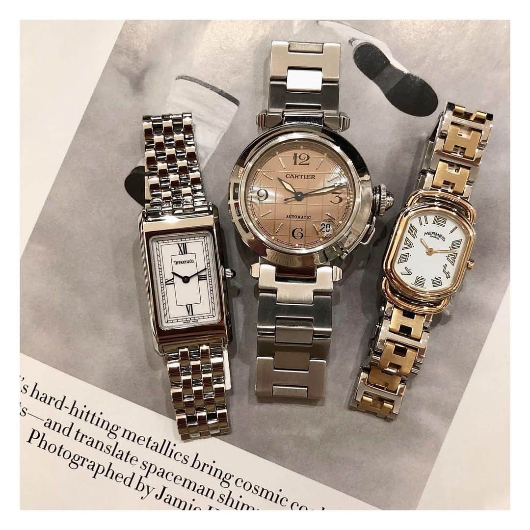 HIROBさんのインスタグラム写真 - (HIROBInstagram)「-名古屋タカシマヤゲートタワーモール店-﻿ ﻿ ニットなど冬の装いに合わせたくなる、﻿ ブレスレットタイプの腕時計。 手元を華やかな印象に。﻿ ﻿ vintage hermes clipper ﻿ ¥120,000+tax﻿ ﻿ vintage cartier pasha date﻿ ¥250,000+tax﻿ ﻿ vintage tiffany&co classic﻿ ¥120,000+tax﻿ ﻿ 店舗からの通販対応も可能です！﻿ ﻿ 電話でのご相談受け付けておりますので﻿ 気軽にお問い合わせくださいませ。﻿ ﻿ ﻿ お問い合わせ先:052-589-8937﻿ (営業時間10:00～21:00）﻿ ﻿ ﻿ #hirob　 #hirobnagoyatgm　 #baycrews　 #vintagewatch #antiquewatch﻿ #cartier﻿ #hermes﻿ #tiffany&co﻿ #vintagecartier﻿ #outfit  #coordinate﻿ #cassis﻿ #morellato﻿ #フォロー #ヴィンテージショップ　 #大人コーデ　 #大人カジュアル　 #ベイクルーズ　 #カルティエ﻿ #エルメス﻿ #ティファニー﻿ #ヴィンテージカルティエ﻿ #アンティークウォッチ #カシス﻿ #モレラート﻿ #ヒロブ」11月30日 16時57分 - hirob.jp