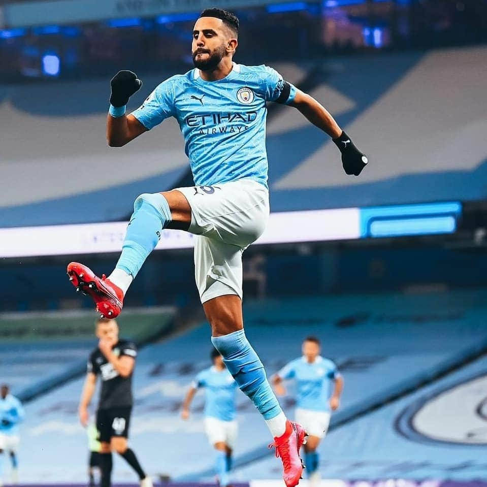 アイメリク・ラポルテのインスタグラム：「@riyadmahrez26.7 treble!」