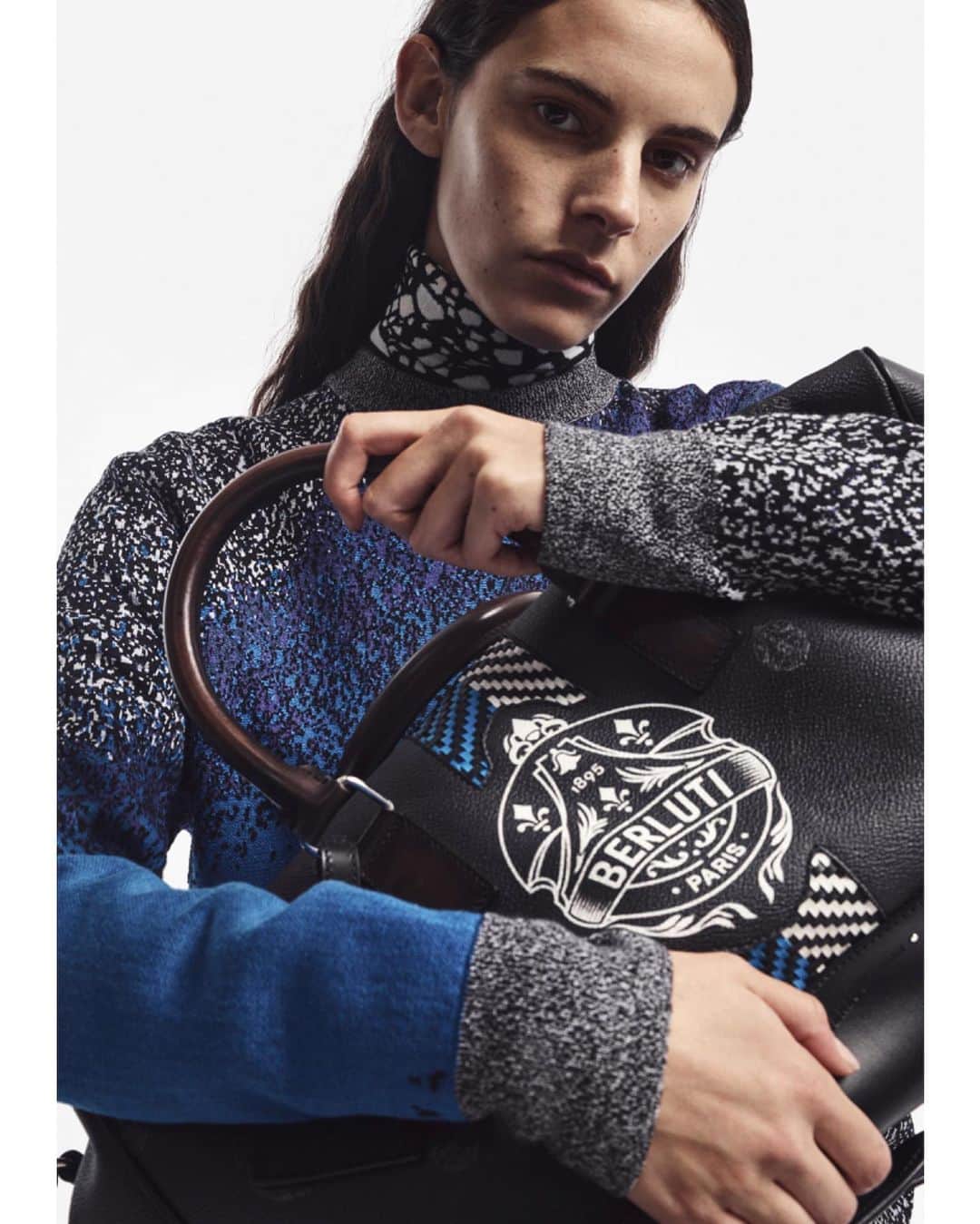 クリスヴァンアッシュのインスタグラム：「@BERLUTI SUMMER’21 LOOKBOOK SHOT BY @valentinbgiacobetti AND STYLED BY @mauricionardi  #berluti #krisvanassche」