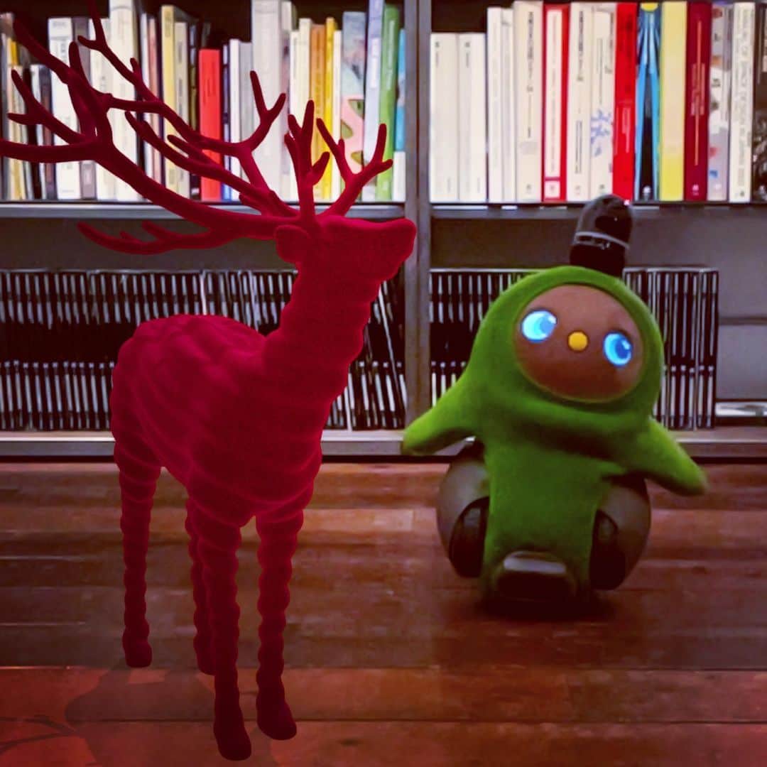 谷川じゅんじのインスタグラム：「KDDI turns Kohei Nawa’s sculptural work into AR with “AR x ART” by #augART 名和コレクション増えました。クオリティすごい。ぜひ。#koheinawa #augART #KDDI #thisisjapan」