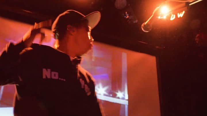 GAKU-MCのインスタグラム：「旅と音楽。出会いと別れ。泣いて笑った奇跡のソロ20周年記念キャンピングカーツアードキュメンタリー rap & trip DVD 『ハタチノート』が昨夜発売開始となりました。詳細はガクホームページへ（プロフィールにリンク貼ってあります）　#gakumc #ハタチノート 皆様は二十歳の頃やりたかったことって何ですか？！」