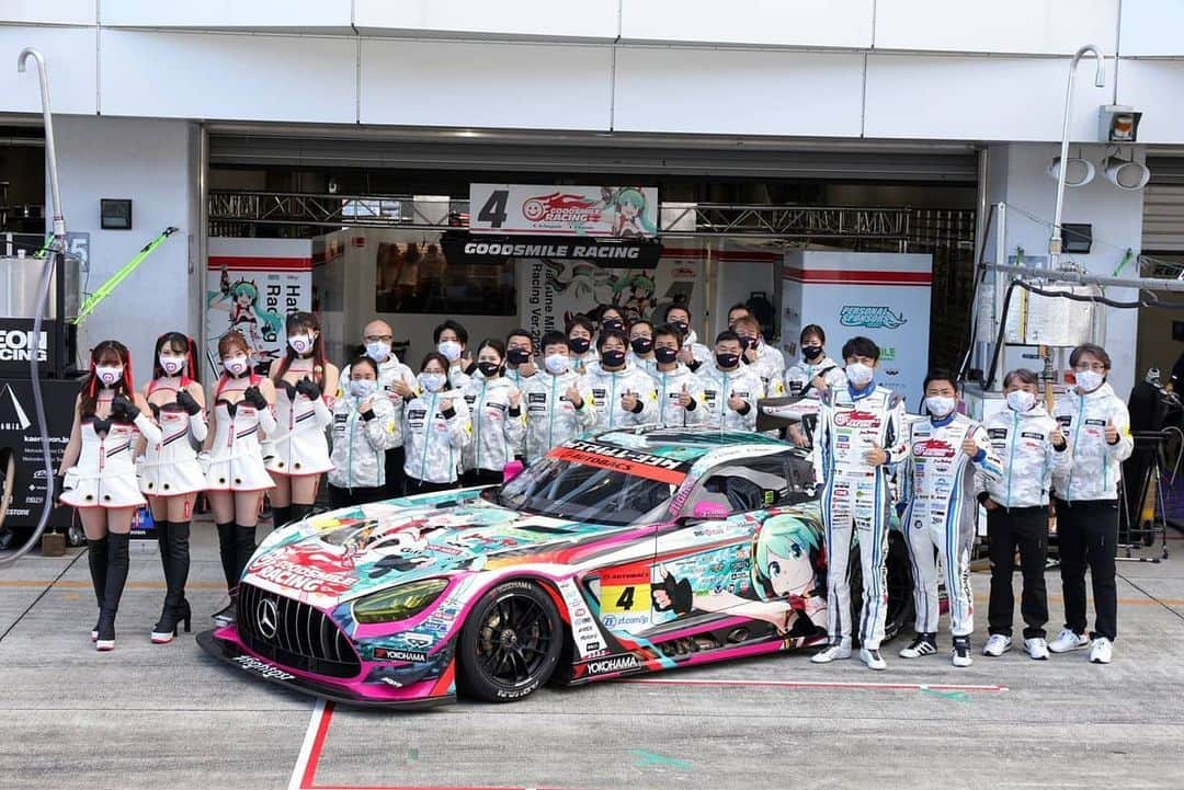 宮越愛恵さんのインスタグラム写真 - (宮越愛恵Instagram)「LOVE GSR‪‪☺︎‬♡♡ @goodsmileracing  #fightgsr #SUPERGT #ミクサポ #レーシングミク #初音ミク」11月30日 17時53分 - mana.chun