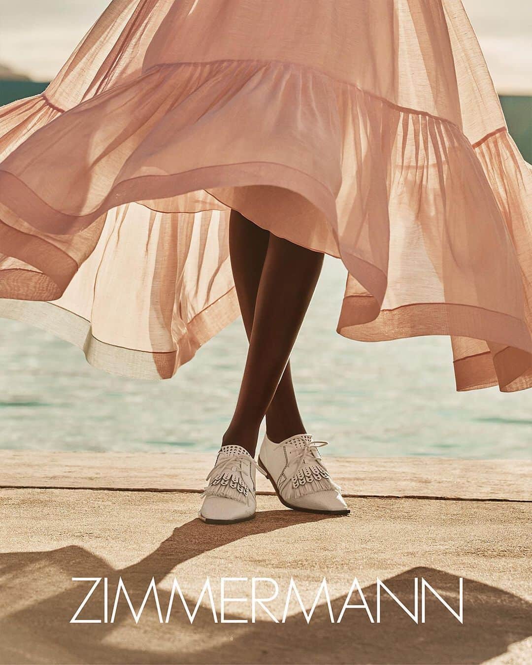 ジマーマンさんのインスタグラム写真 - (ジマーマンInstagram)「Resort 2021: New footwear from our latest collection has now landed. Explore Resort 21 footwear in our Stories and via the link in our bio. #ZimResort21 #zimmermann」11月30日 18時08分 - zimmermann