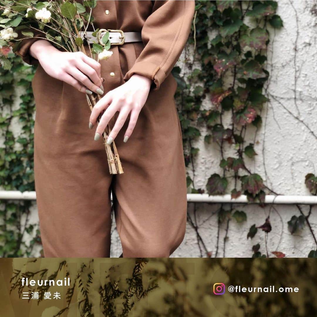 のインスタグラム：「para gel × Autumn . 【使用色】 #S044 . 【Photo by】 fleurnail 三浦　愛未 @fleurnail.ome . #paragel #gelnails #nailart #ネイルアート #パラジェル #ノンサンディング #ジェルネイル #nailselect #ネイルセレクト#nail #ネイル #Autumn #秋 #fashion #make #秋ネイル #ファッション #メイク」