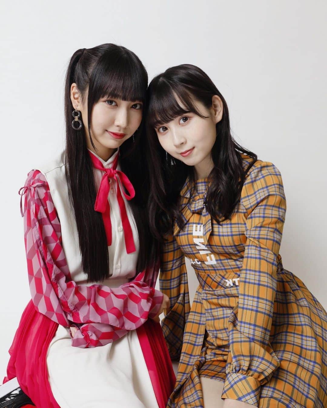 井上瑠夏のインスタグラム：「🐻☁️🐱☁️﻿ ﻿ ﻿ #BUBKA さん﻿📙 #12月号﻿ ﻿ 電子版表紙を﻿ させていただきました...！﻿ ﻿ 皆さん。﻿ ﻿ チェックして﻿ いただけましたか(;_;)😢✨🤍﻿ ﻿ ﻿ ﻿ ﻿  ﻿ #みよまるーちゃん #♡ #身長差10センチ以上のはず ( ；꒳​； )」