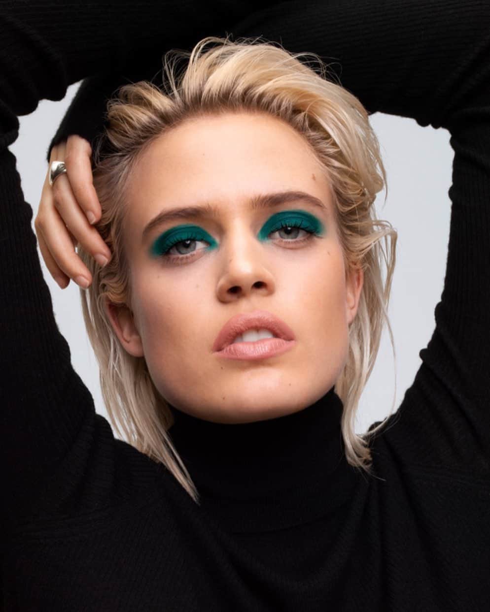 Smashboxのインスタグラム：「N E W Always On Cream Shadow is the high-pigment, creamy, dreamy shadow you've always wanted. Won’t crease, cake, smudge or settle for 24 hours. AVAILABLE ONLY @ULTABEAUTY RIGHT NOW.」
