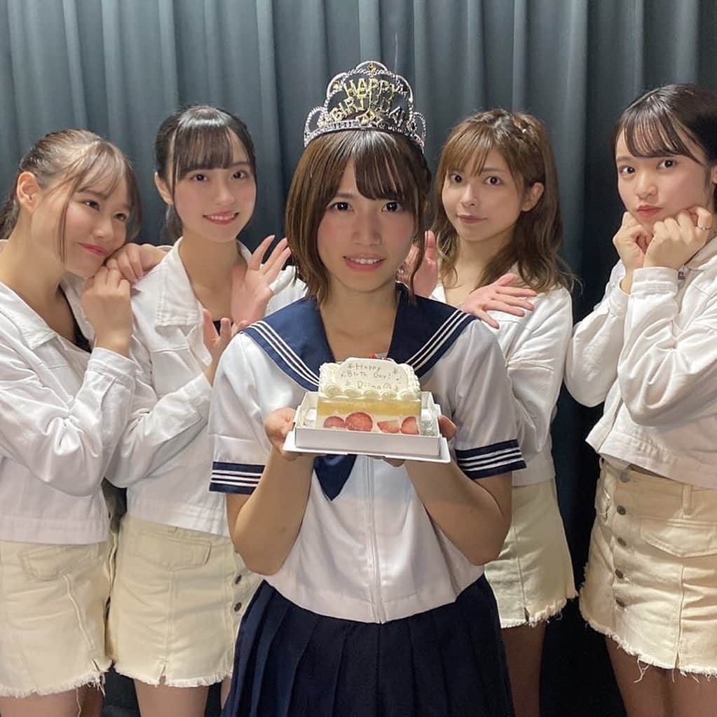 東坂みゆさんのインスタグラム写真 - (東坂みゆInstagram)「11/19💐Yu-na&Riina生誕祭💐  #フラミングの法則 初の生誕祭！ 楽しい1日でした😍」11月30日 18時27分 - miyu_0519_