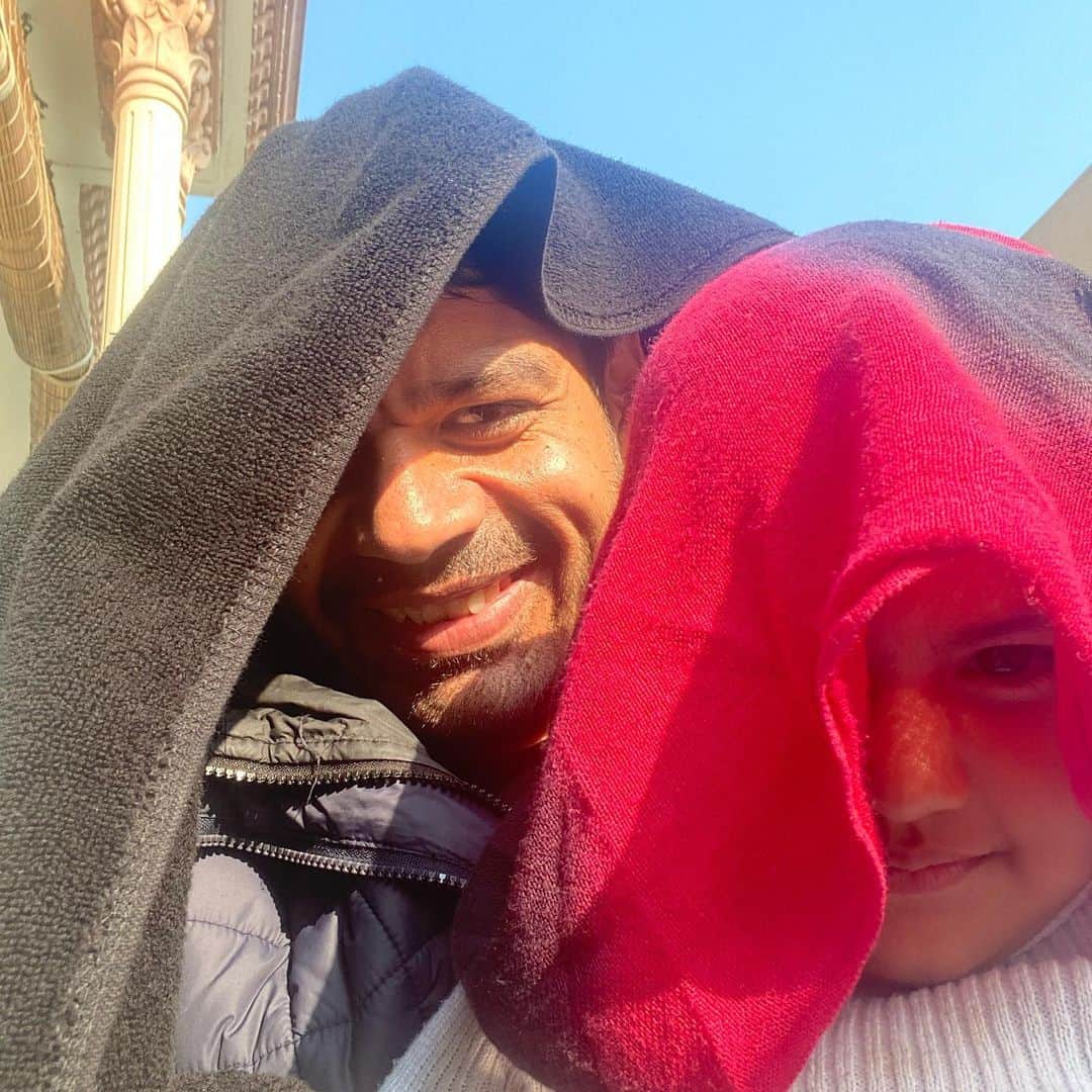 Gaurav Tanejaのインスタグラム：「Sass Bahu OP in the chat... discussing our day to day problems . . #flyingbeast #dailyLives」