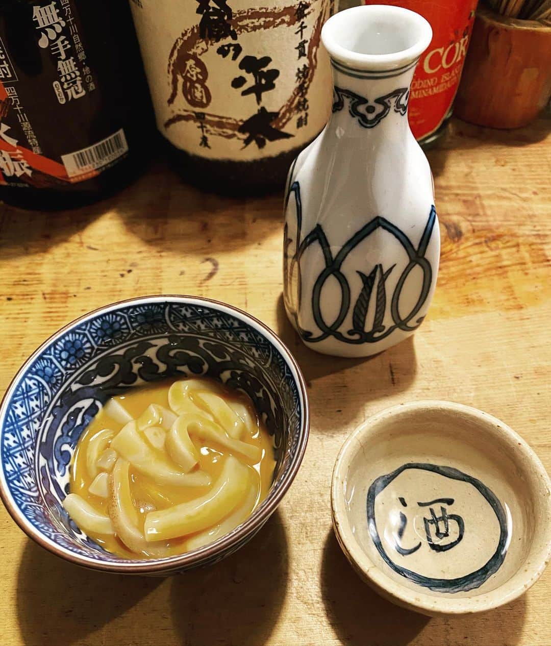 五箇公貴のインスタグラム：「西浅草の酒場、大根やのお母さんに想いを馳せる。塩辛美味かったなぁ。」