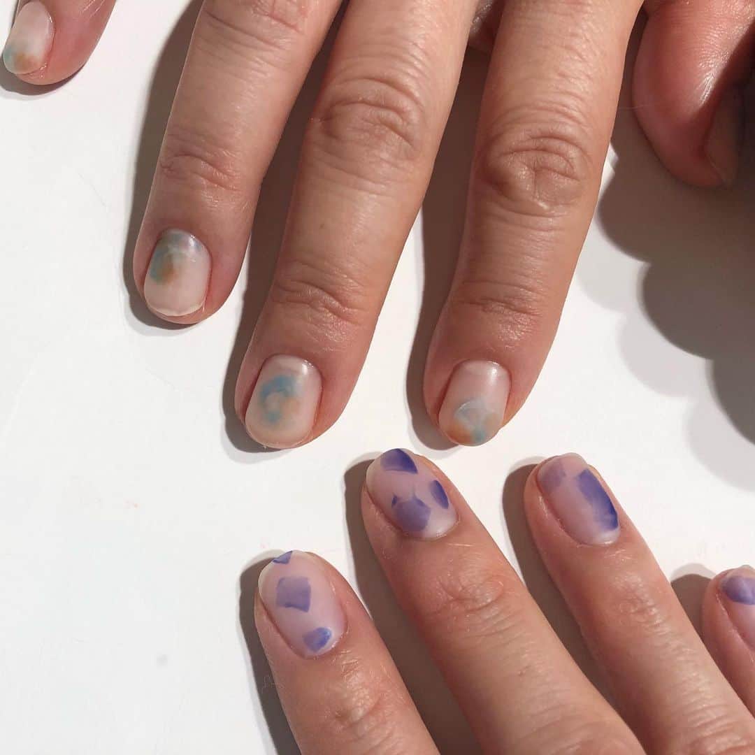 関根祥子のインスタグラム：「マットネイル きてます💚💙  #mojonail #nails」