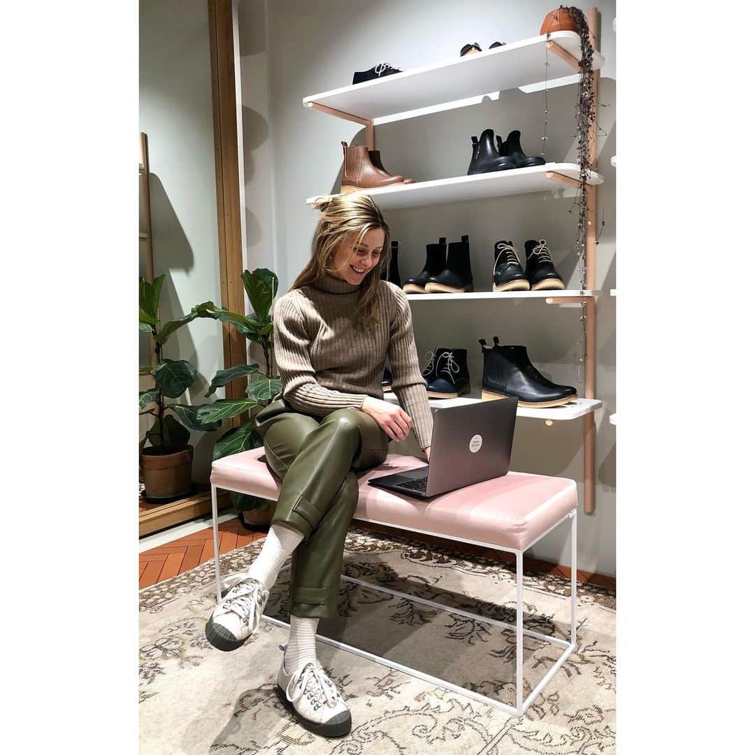テーリポルキのインスタグラム：「Meet the Terhi Pölkki team 2/3 Tuuli, Marketing manager✨  How does your normal day at work look like?  ”In a small team there is no such a thing as normal day and that is actually one of the things I like the most about my work. My days normally consist of planning and preparing marketing materials and maintaining our social media. I also do digital marketing, update our online store and prepare orders to our factory. Press and media are also my responsibilities and sometimes you can even find me from our store.”  How do you relax?  ”I like to exercise and spend time outdoors. Nature is really important and it has a calming effect for me.”  #TERHIPÖLKKI #terhipölkkistore #finnishdesign #meettheteam」