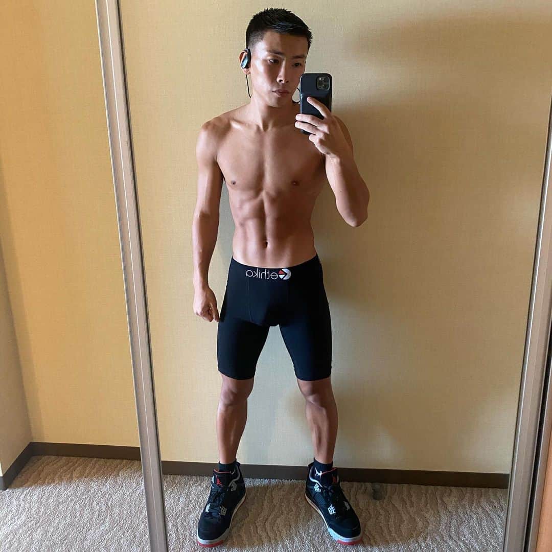 岩田翔吉さんのインスタグラム写真 - (岩田翔吉Instagram)「16歳から階級を変えずに闘っていますが、このライトフライ級にはこだわりがあります。 やってやる。🌎👑 #weighin #weight #weightcut #減量 #bodymake #ethika #aj4 #boxeo #boxing #ボクシング #athlete #sports #training #workout #work」11月30日 19時23分 - shokichiiwata_tokyo