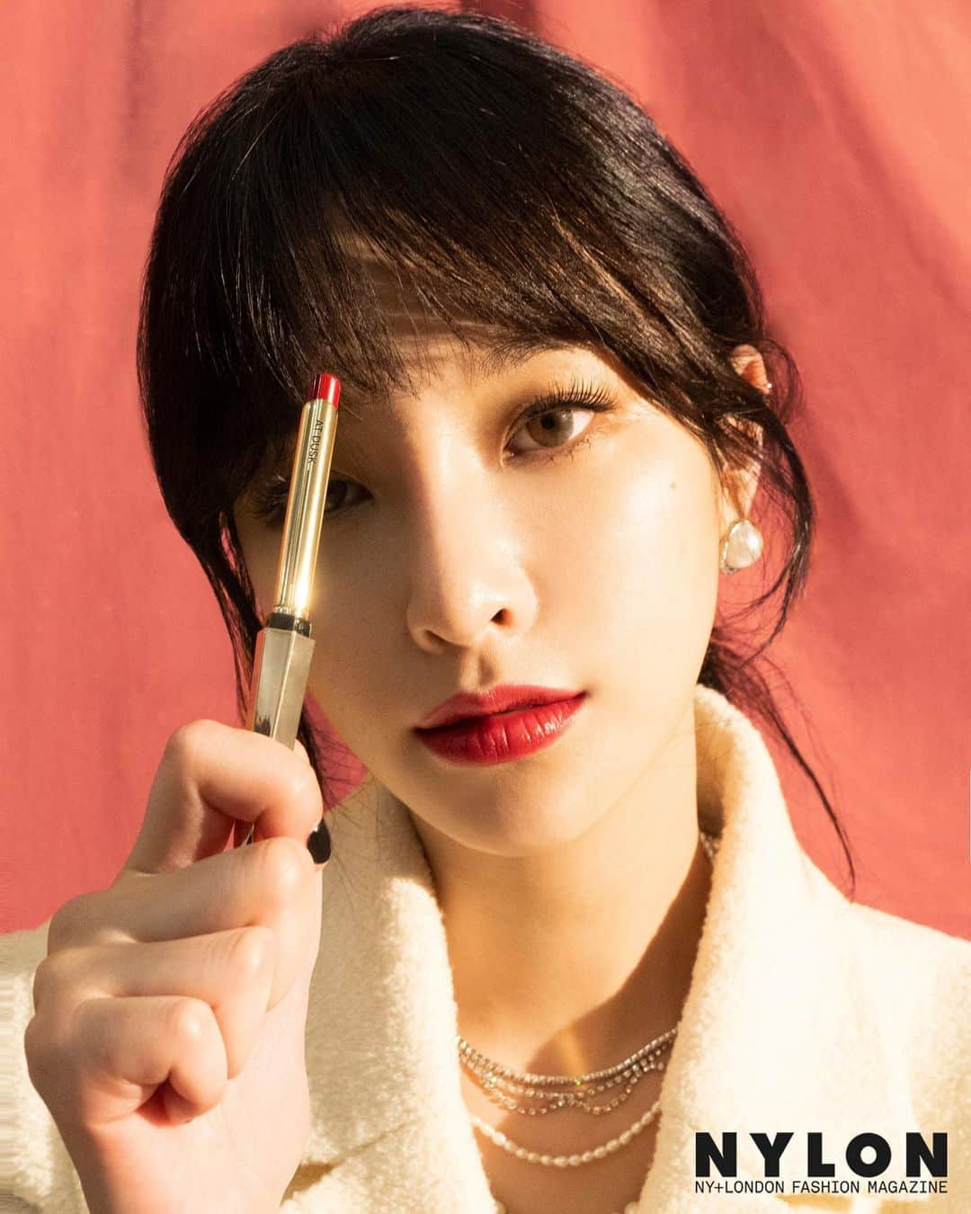 ジョンハさんのインスタグラム写真 - (ジョンハInstagram)「@hourglasscosmeticskr X @nylonkorea girls 👯‍♀️ X @_choigo 💄📸 #hourglass #hourglasscosmetics」11月30日 19時17分 - 1993kg