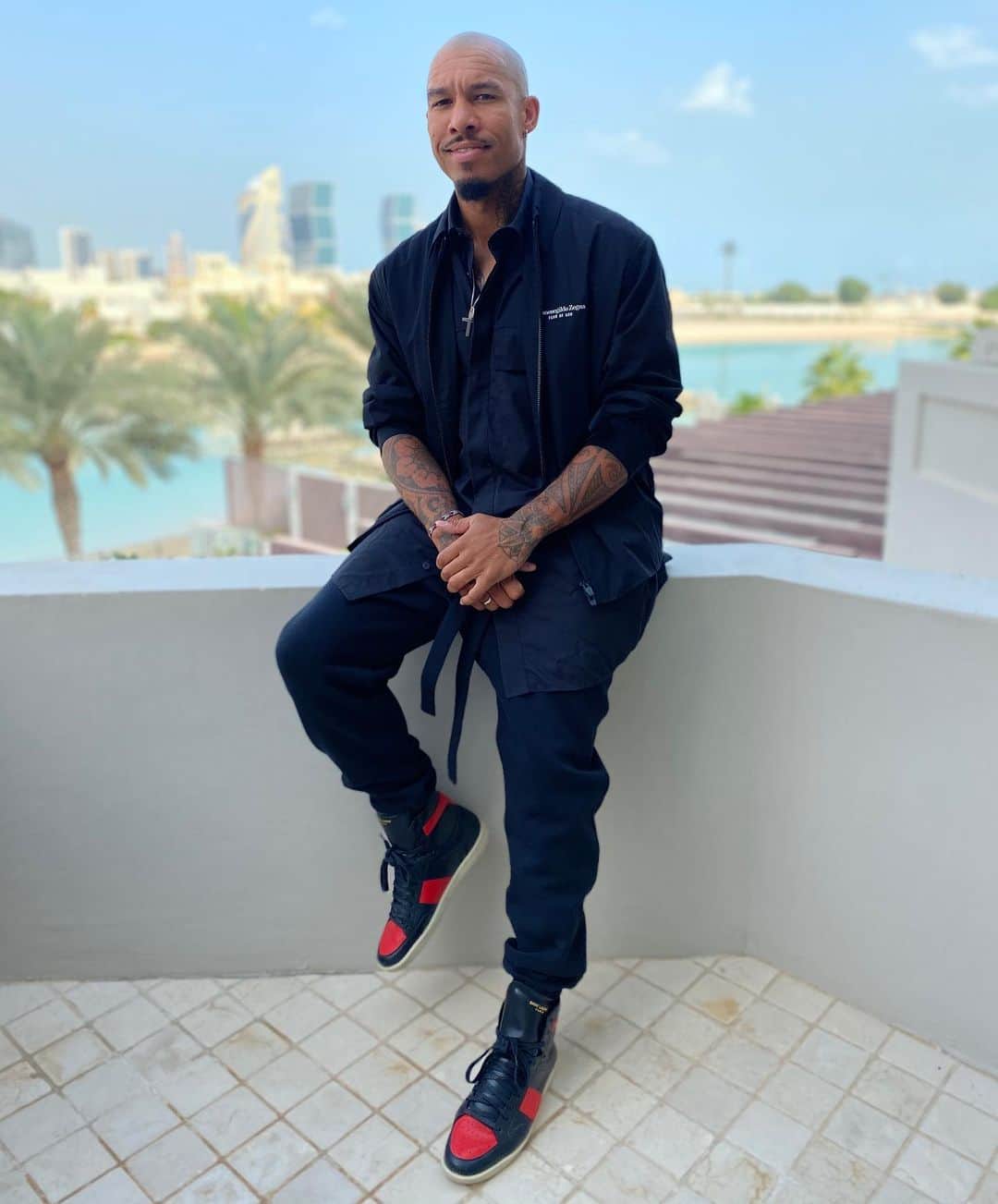 ナイジェル・デ・ヨングのインスタグラム：「A year older, a year wiser. Happy birthday to me. 36 🎈   ~ 30/11/1984 ~」