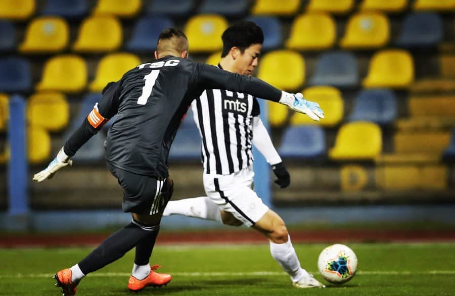 浅野拓磨さんのインスタグラム写真 - (浅野拓磨Instagram)「⚫️⚪️⚫️⚪️ I missed many goal chances, but I scored the last chance. 　 #victory  #goal #nevergiveup  #感謝。」11月30日 19時37分 - asatakugram