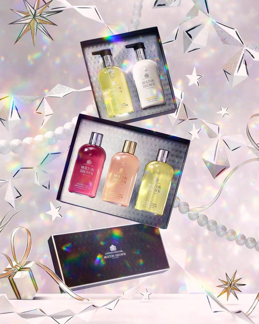 モルトンブラウンのインスタグラム：「One for them, another for you. It’s your last chance to shop with 25% OFF*. Discover our Cyber Monday offers online now.」