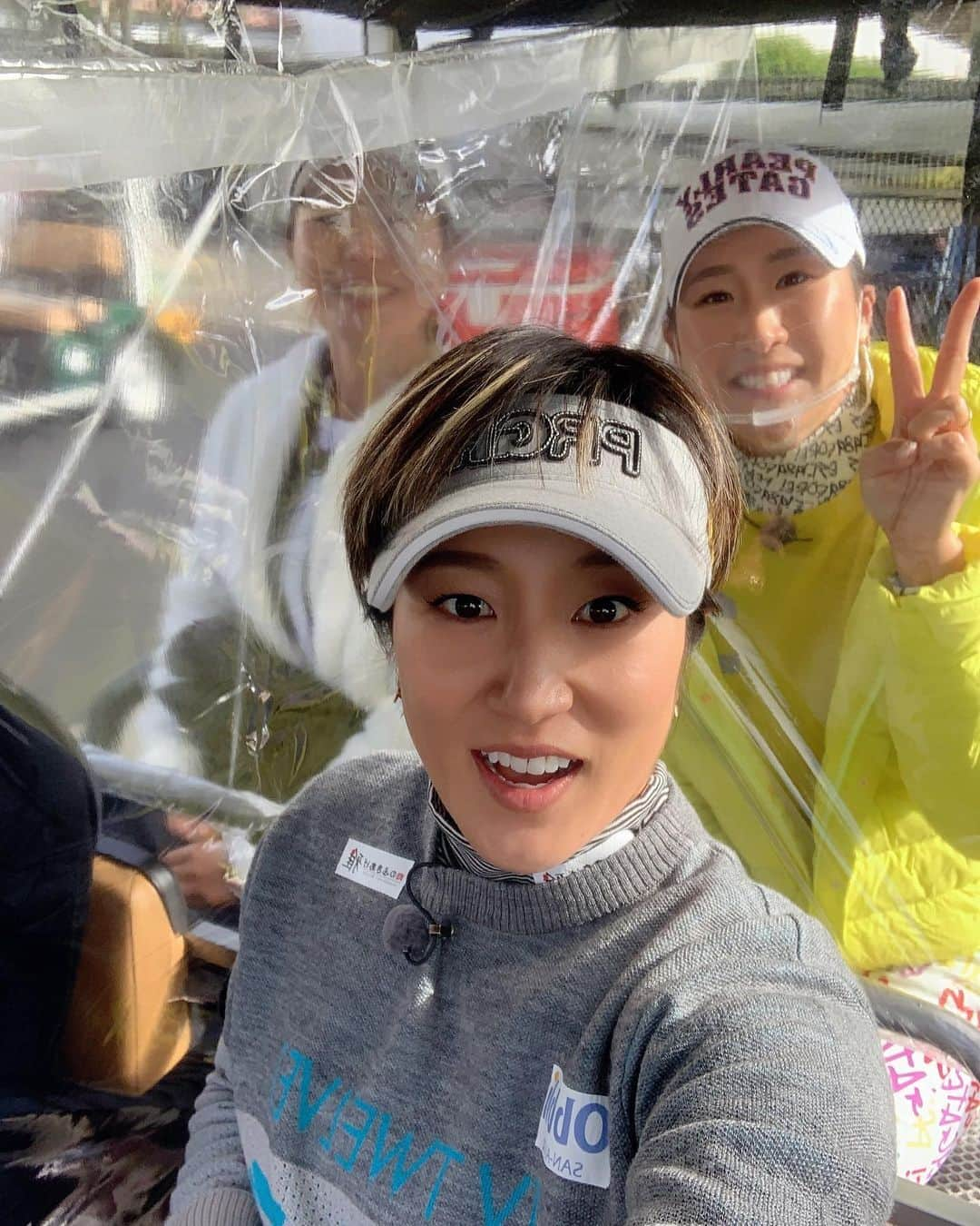 藤本麻子さんのインスタグラム写真 - (藤本麻子Instagram)「今日は楽しい収録でした⛳️🏌️‍♂️ #木戸愛 @megumikidoofficial  #松森彩夏 @ayaka_matsumori_official  . あやか、トゥーまっちそーしゃるですたんすで 全然見えんがん🤣笑 あやかファンの皆さま、すいませんwww🤣」11月30日 19時44分 - aako528