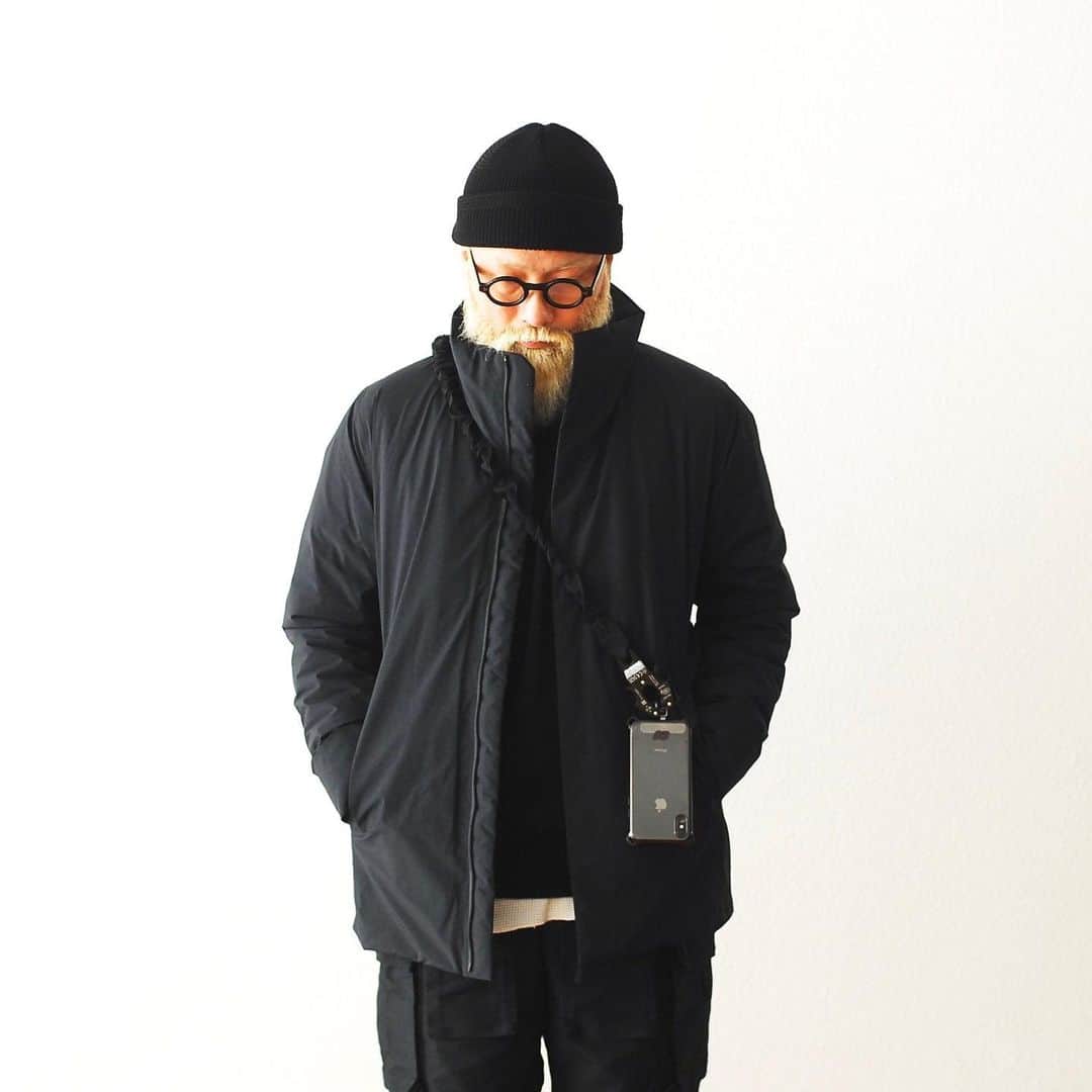 のインスタグラム：「［#10倍ポイント開催中！］ ARC'TERYX VEILANCE / アークテリクス ヴェイランス "Euler IS Jacket" ¥99,000- _ 〈online store / @digital_mountain〉 https://www.digital-mountain.net/shopdetail/000000010818/ _ 【オンラインストア#DigitalMountain へのご注文】 *24時間受付 *15時までご注文で即日発送 *1万円以上ご購入で送料無料 tel：084-973-8204 _ We can send your order overseas. Accepted payment method is by PayPal or credit card only. (AMEX is not accepted)  Ordering procedure details can be found here. >>http://www.digital-mountain.net/html/page56.html  _ #ARCTERYXVEILANCE #ARCTERYX #VEILANCE #アークテリクスヴェイランス #アークテリクス _ 本店：#WonderMountain  blog>> http://wm.digital-mountain.info _ 〒720-0044  広島県福山市笠岡町4-18  JR 「#福山駅」より徒歩10分 #ワンダーマウンテン #japan #hiroshima #福山 #福山市 #尾道 #倉敷 #鞆の浦 近く _ 系列店：@hacbywondermountain _」