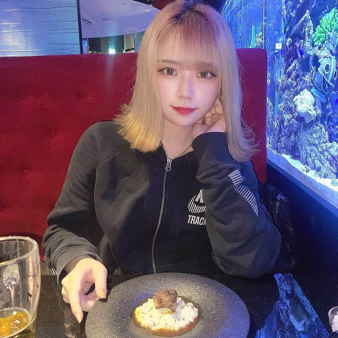 竹内えりかさんのインスタグラム写真 - (竹内えりかInstagram)「フォアグラとトリュフ〜マジで味が好き！ .  #ミス慶應　#ミス慶應2020 #ミス慶應No6 #ミスコン  #お洒落さんと繋がりたい #おしゃれさんと繋がりたい #いいね返し #美男美女と繋がりたい #f4f #lfl #fff  #いいね返し#いいねした人全員フォローする#フォロバ100 #얼스타그램 #맞팔 #옷스타그램 #패션스타그램 #셀스타그램 #오오티디 #셀카좋아요반사 #instalike #selca #サロンモデル　#モデル」11月30日 20時04分 - taeri_ka