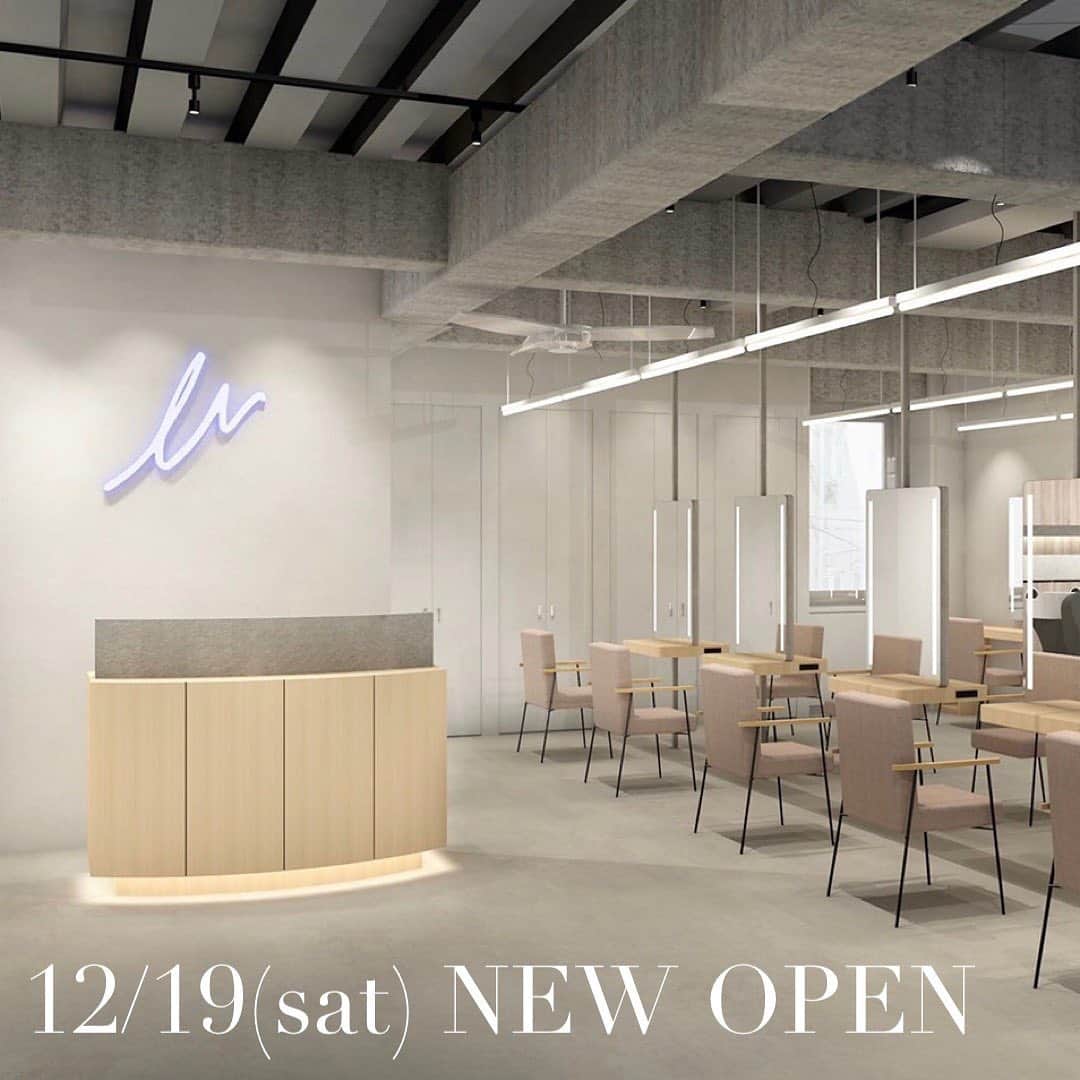 大木光のインスタグラム：「先日のご報告に引き続き 12/19 NEW OPENが決定致しました✨ . 又、少し分かりづらいのですが 12/18まで 今まで通り神宮前本店での勤務となり 12/19以降 表参道店の勤務と変わります。 それに集いご予約ページも今のところ2つに分かれます！ Instagramのストーリー、ハイライトに2つの予約ページを設けましたので ご予約の際はそちらからお願い致します！ もしわからない事があればお気軽にDMにてご連絡下さいませ。 . 【アクセス】 表参道駅A2出口から徒歩３分 明治神宮前駅から７分 . 世界中から人々が集まり、ファッションや美容でも最先端を走るファッショナブルな街の表参道の中心部に位置し、新築のビルになります。 . 詳しくは5枚目の投稿に道順を載せているのと、ホットペッパーの予約サイトにもMAPがありますのでご来店の際はご確認下さいませ。 . 場所が変わりご迷惑をお掛けしてしまう方々も多くいらっしゃるかと思いますが これからも大切な髪の毛をお任せ頂けますと幸いです。 どうぞ引き続き宜しくお願い致します！  Ways TOKYO 大木」