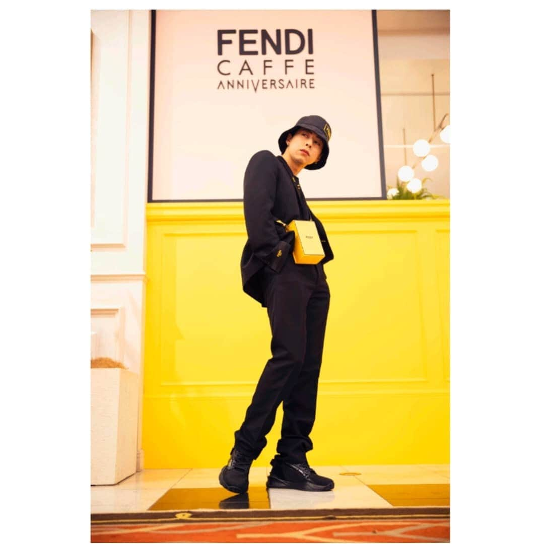 OWVオフィシャルさんのインスタグラム写真 - (OWVオフィシャルInstagram)「FENDI CAFFE by ANNIVERSAIRE  #佐野文哉 #FUMIYASANO  #FENDI  #FENDICAFE #ANNIVERSAIRECAFE #OWV #OWV_RSG」11月30日 20時38分 - owv_official