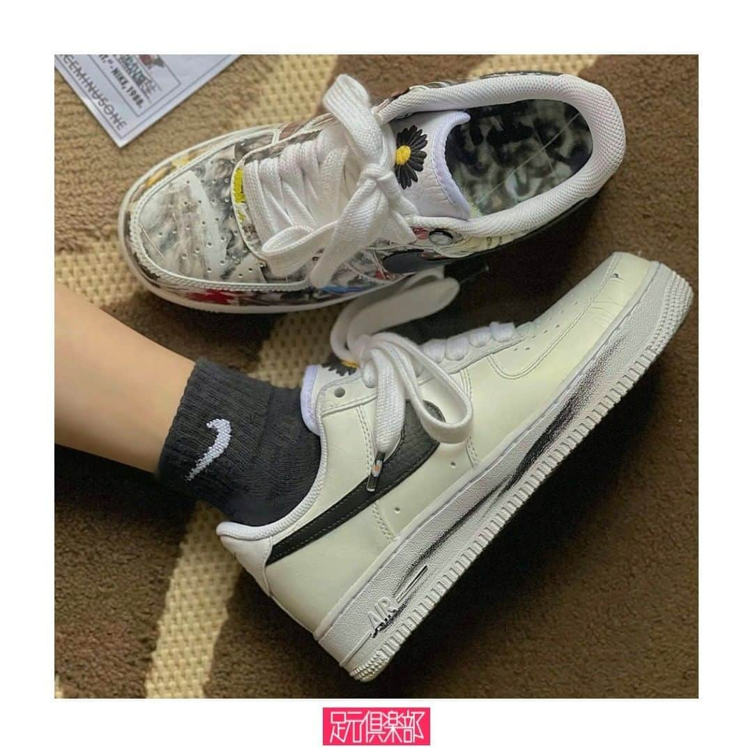 足元倶楽部 公式アカウントのインスタグラム：「ブランド : PEACEMINUSONE × NIKE (@nike × @peaceminusonedotcom ) モデル名 : AIR FORCE 1 "PARA-NOISE" . (@ryowestgirl )さんの #足元倶楽部 . スニーカースナップは @ashimoto.club でポスト&チェック！ . #airforce1paranoise #paranoise #peaceminusone #af1paranoise #paranoiseairforce1 #airforce1daily #nikeairforce1 #パラノイズ#足元クラブ #足元くら部#足元#あしもと倶楽部 #スニーカー #スニーカーコーデ #スニーカー同好会 #キックス #靴 #コーディネート#スナップ#ファッションスナップ #ストリートスナップ #お気に入りの一足 #今日の逸足#逸足 #운동화 #kicks#newkicks」