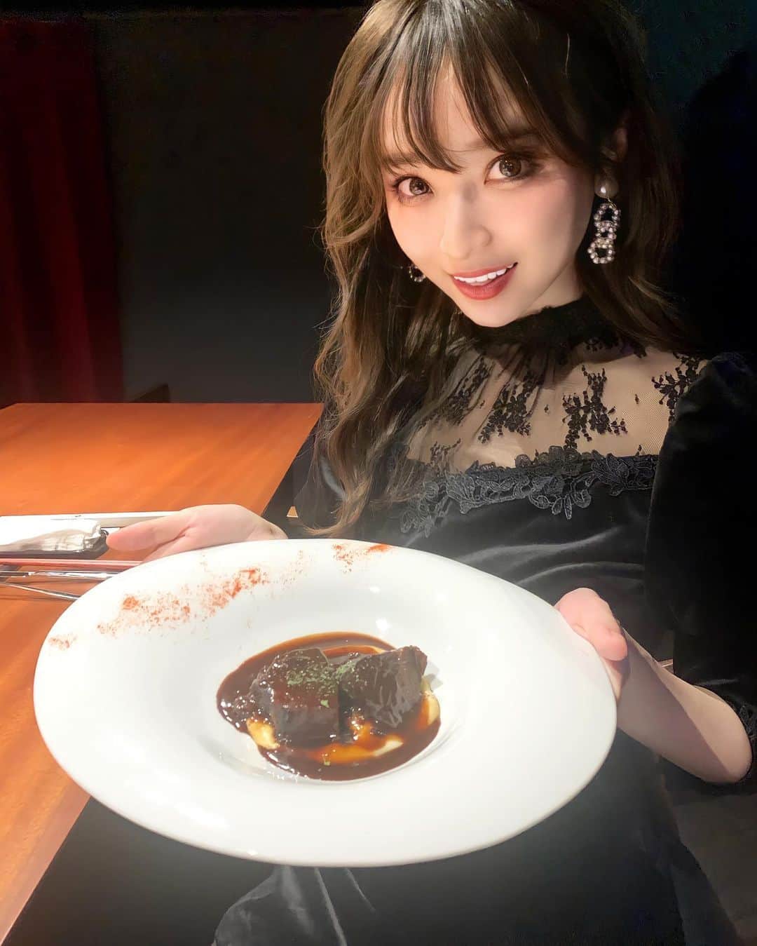 小越しほみのグルメインスタ