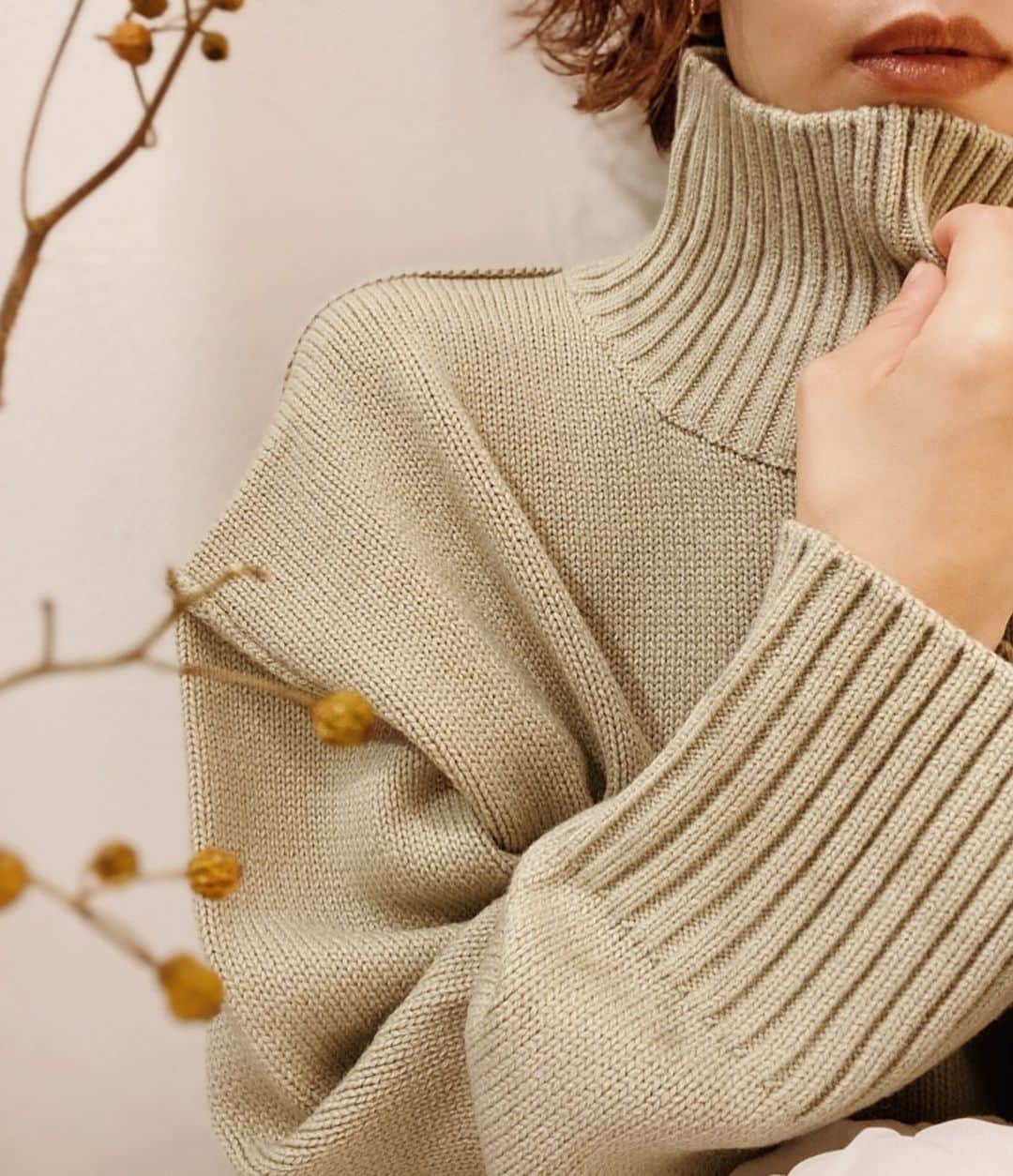 Eri Koyamaのインスタグラム：「. 🌾🍂 . . @ungrid_official @ungrid_staffsnap @eri_koyama_ #153cmコーデ」