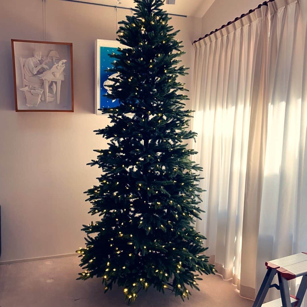 早見優さんのインスタグラム写真 - (早見優Instagram)「Time to decorate💕 今日から１２月。そろそろクリスマスの準備を。  #christmas #christmastree #クリスマス #クリスマスツリー」12月1日 7時28分 - yuyuhayami