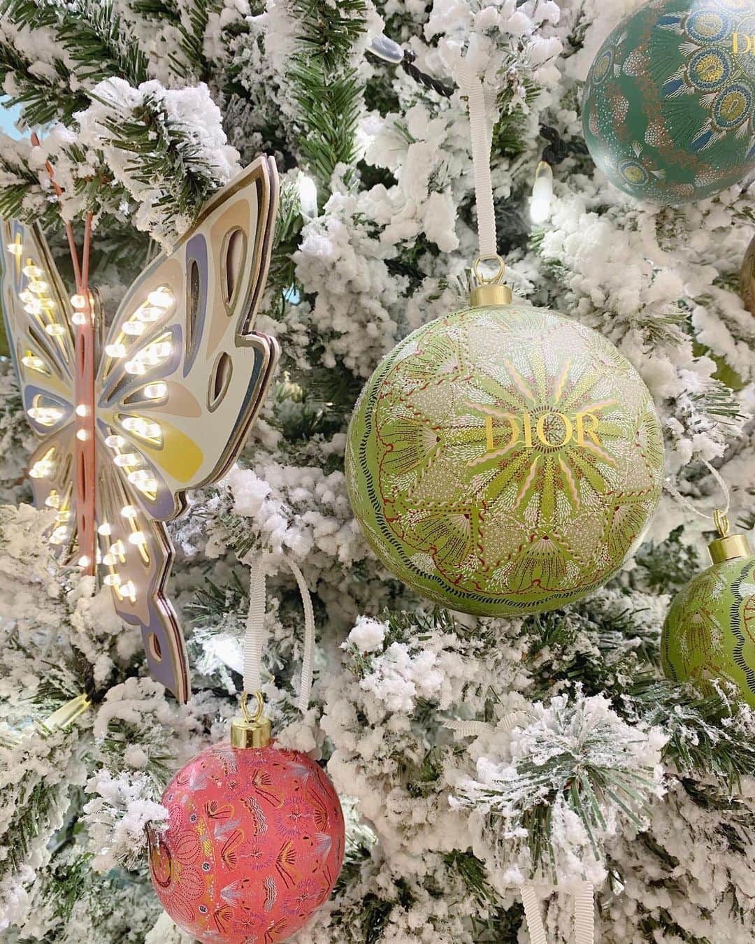阿部桃子さんのインスタグラム写真 - (阿部桃子Instagram)「Hello December...🎄♡  @dior   #December #Dior #christmas  #Xmas」12月1日 7時28分 - momokoabeofficial