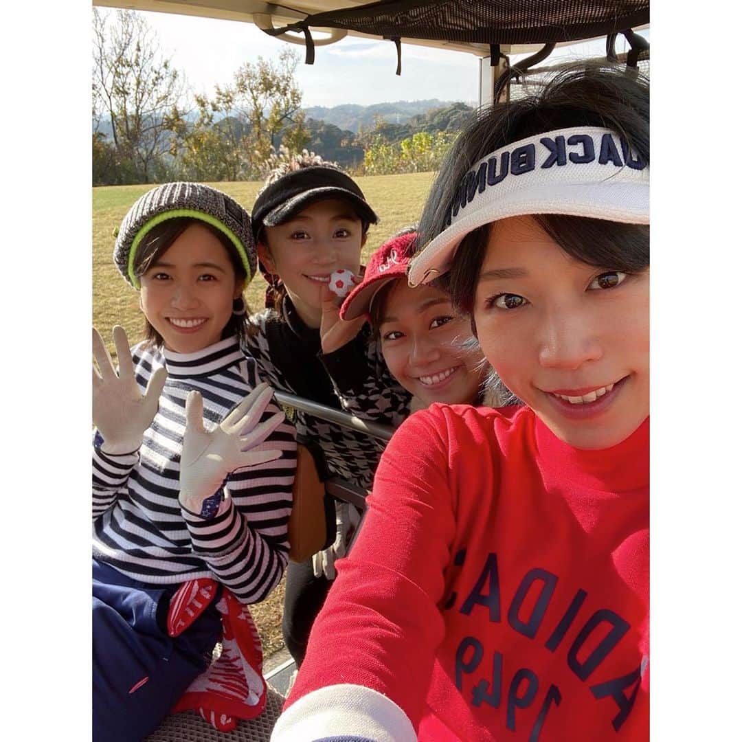 VANRIさんのインスタグラム写真 - (VANRIInstagram)「* Hello December✨ 今月もよろしくね☺︎ . #第2回女子ゴルフ #楽しい時間はあっという間 #今年一番難しかったコース #でも #お天気良かったし #ご飯は美味しかったし #綺麗なところだった @kantani_ayumi @akinamiyano @aiharakawa93  #みんなそれぞれクセ強め #みんな違ってみんな良い」12月1日 8時25分 - vanri0121