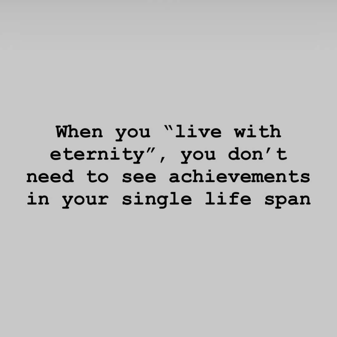 starRoのインスタグラム：「I think, in fact, people in the modern society focus too much on achievements in their life span. This is why lots of artists suffer from sense worthlessness. This is why there are so many social issues in the world that has never been solved because people are just taking the super short term approach to something that are not meant to change immediately.」