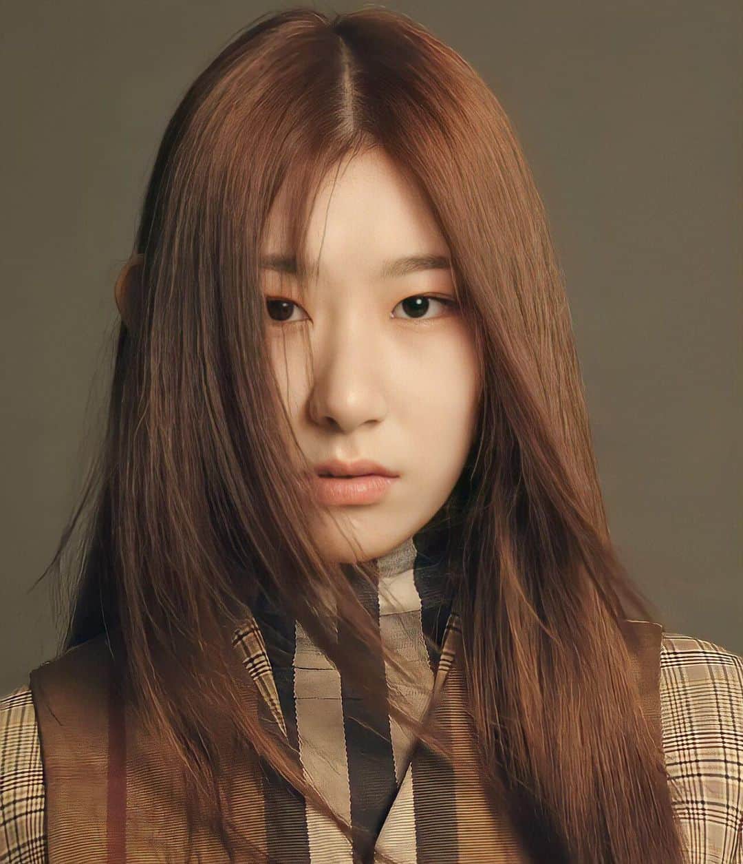 チェリョンのインスタグラム：「CHAERYEONG x ELLE KOREA」