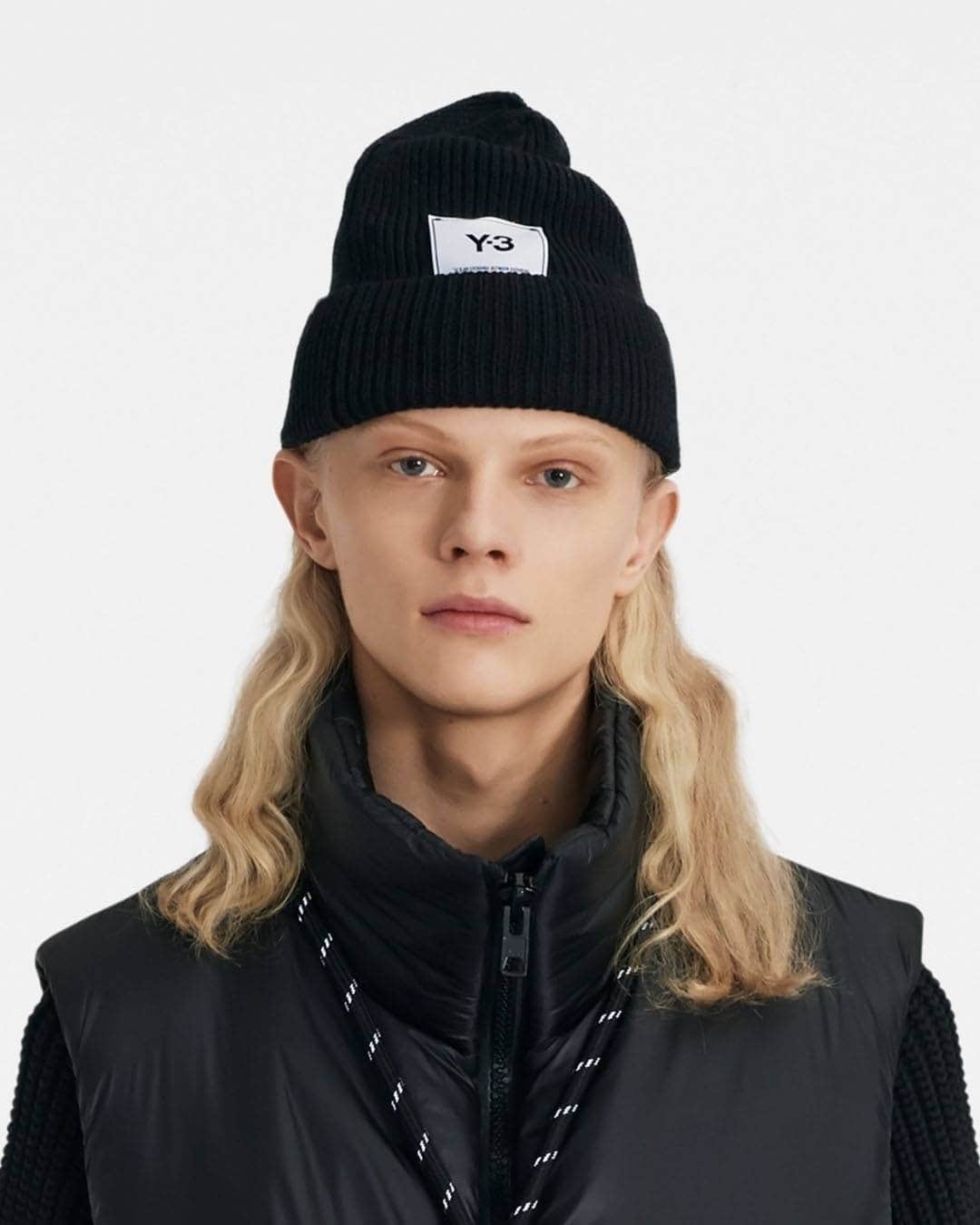 ワイスリーのインスタグラム：「Y-3 Classic Beanie. Y-3 Fall/Winter 2020 Collection. --- #adidas #Y3 #YohjiYamamoto Discover the collection at adidas.com/y-3」