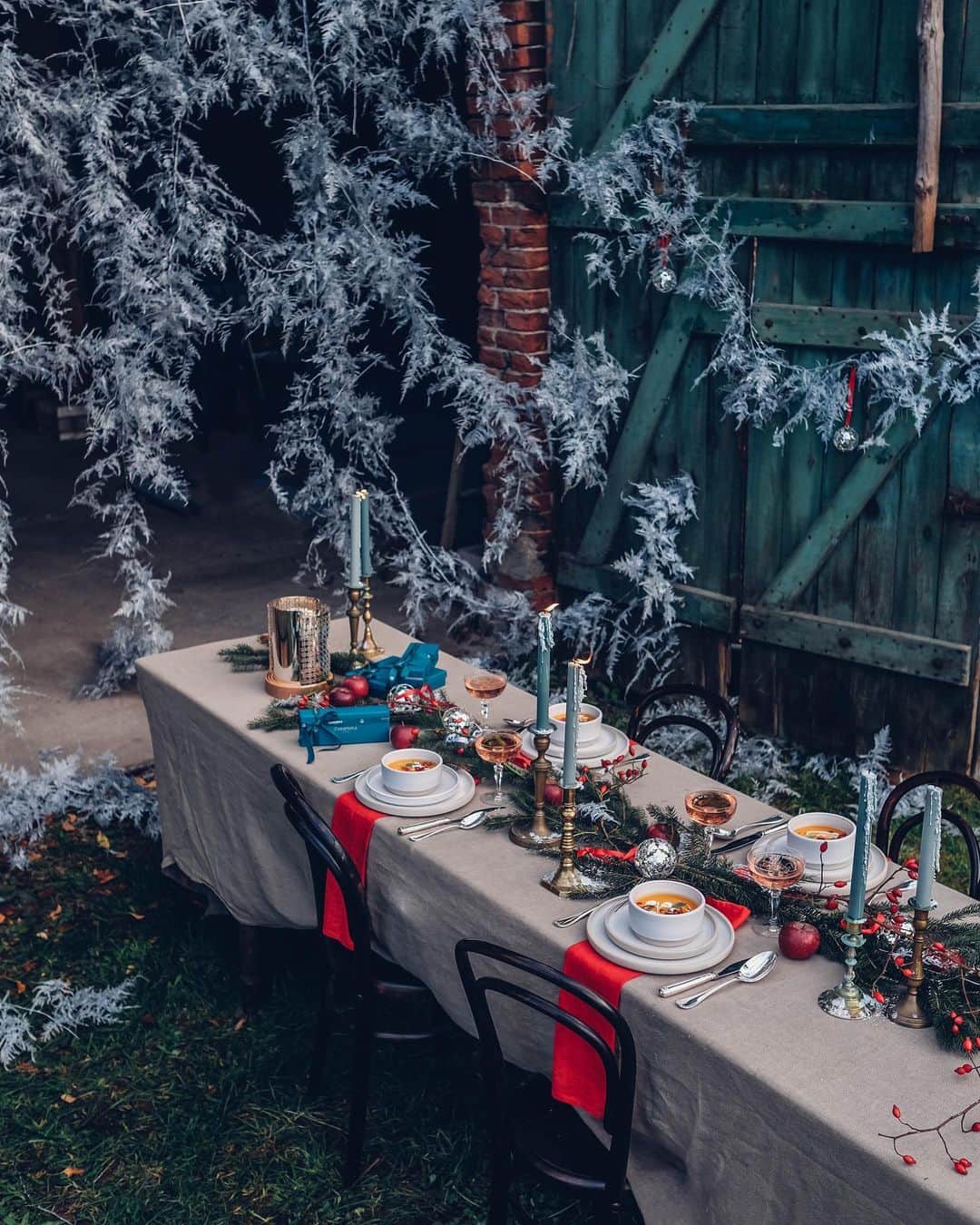 Our Food Storiesのインスタグラム：「Werbung|Advertisement We teamed up with @christofle to create a festive table with their beautiful Malmaison cutlery, their pretty Christmas balls and a beautiful candlelight🎄🌟 See more in our stories🤗 Happy Monday guys! #christofle  ____ #christofleparis #christoflesilver #silvercutlery #christmasdecor #christmasdecorations #christmasmood #tabledecor #tabledecoration #tablesetting #christmastable #fellowmag #foodstylist #foodphotographer #germanfoodblogger #flowerinstallation #momentslikethese #simplejoys」