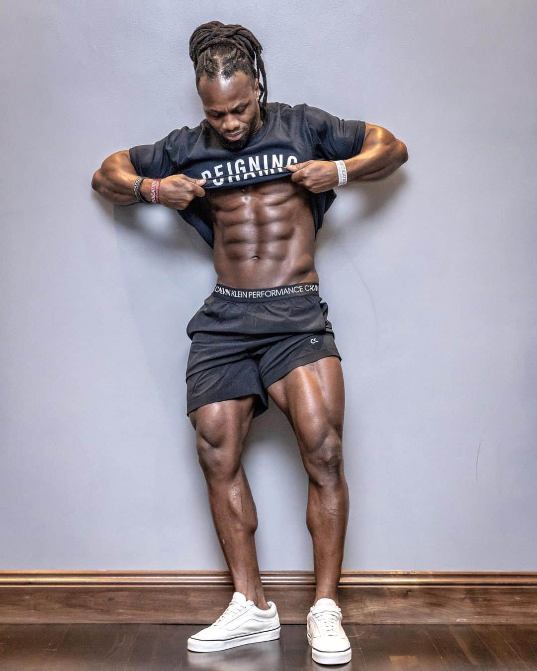 Ulissesworldさんのインスタグラム写真 - (UlissesworldInstagram)「If not now, when? New Week! Ready for that Monday grind! #letsgo _ LINK IN MY BIO👆For Meal Plans & Programs (Females also) @iamdedicated_army #letsgo IAMDEDICATED.ULISSESWORLD.COM #Ulissesworld」12月1日 1時03分 - ulissesworld