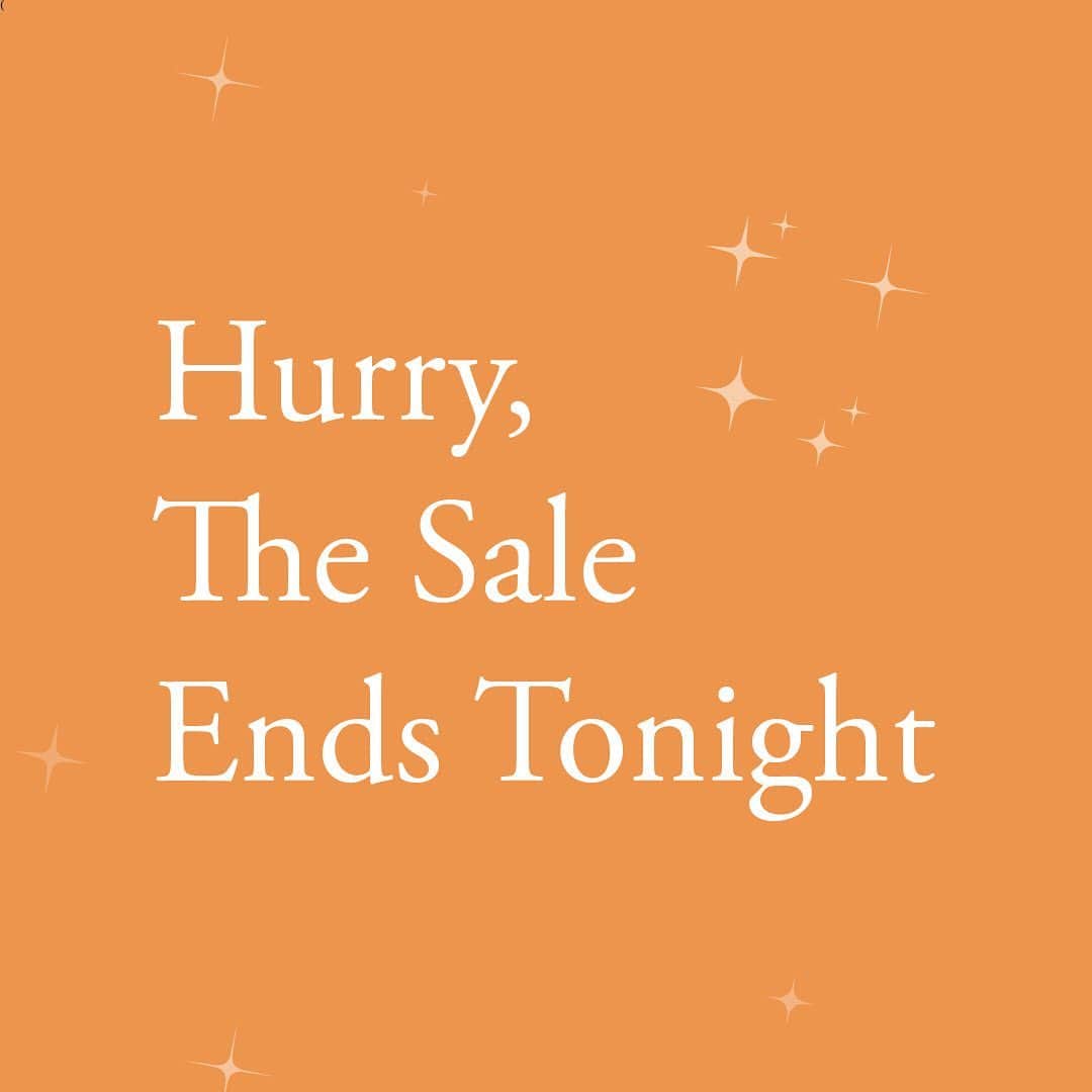 チャンルーのインスタグラム：「Time's running out! ⏰ Our Black Friday Sale ends tonight at midnight PST. Take 30% off the Black Friday Edit and an extra 30% off Sale styles with code FRIDAY30. This only happens once a year - don't miss it!」