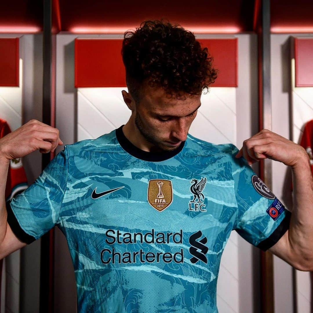 リヴァプールFCさんのインスタグラム写真 - (リヴァプールFCInstagram)「🔥 Home 🔴 Away ⚫️ Third 🔥 📲 20% off 20/21 kits with #CyberMonday (ends midnight tonight GMT) 📲 #LFC #LiverpoolFC #Liverpool」12月1日 2時08分 - liverpoolfc