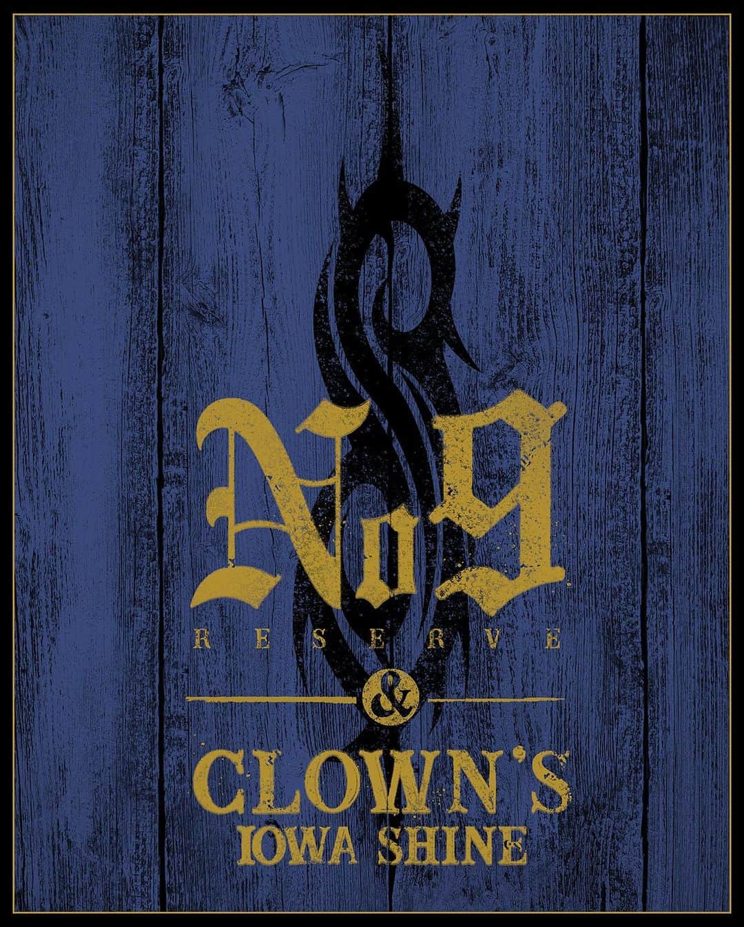 Slipknotさんのインスタグラム写真 - (SlipknotInstagram)「Introducing the @SlipknotWhiskey Box Set featuring No. 9 Reserve & Clown's Iowa Shine - a 750 ml, 45% ABV (90 proof) raw bourbon straight from the still, fermented, distilled and aged at @cedarridgeiowa.  No 9. Reserve was awarded Best Celebrity Whiskey by @Forbes, and this is the only time the Shine will be available.  Quantities are extremely limited. Order Now at roselleparkwines.com/slipknot- Link in bio.」12月1日 2時15分 - slipknot