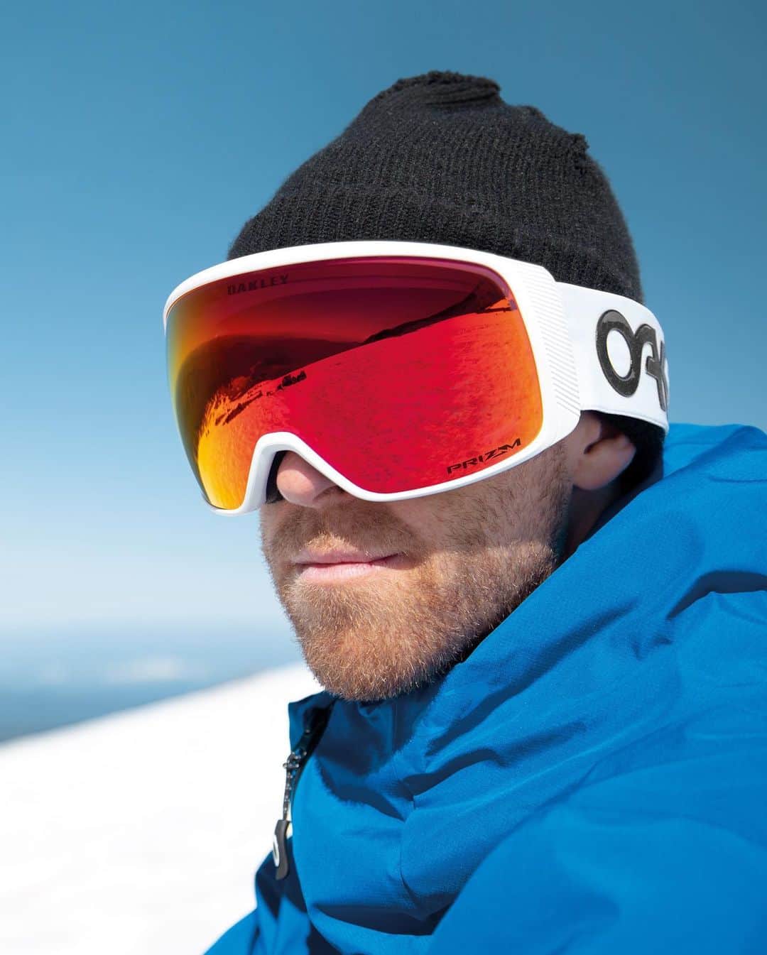 OAKLEYのインスタグラム：「Mountains on the mind. ❄️ @sagekotsenburg #ForTheLoveOfSport」