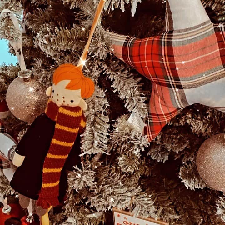 Julia Michaelsのインスタグラム：「Hi Christmas, I love you」