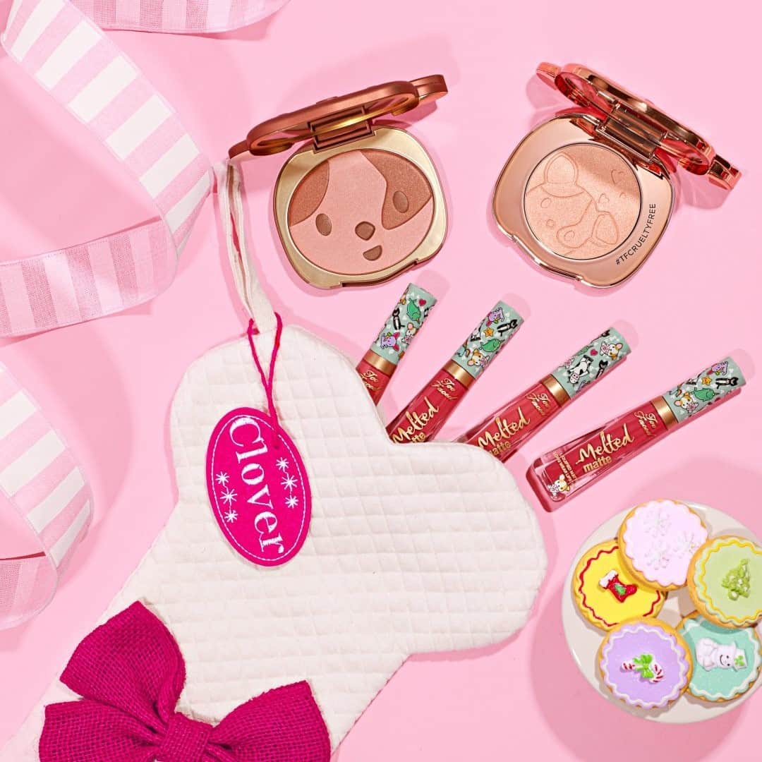 Too Facedのインスタグラム：「Looking for the perfect gift for the animal lover on your list? 💖 Fall in puppy love with our Clover Collection, inspired by adorable fur baby, Clover! 🐶 Which #tfclover product is your MUST-HAVE?! #toofaced」