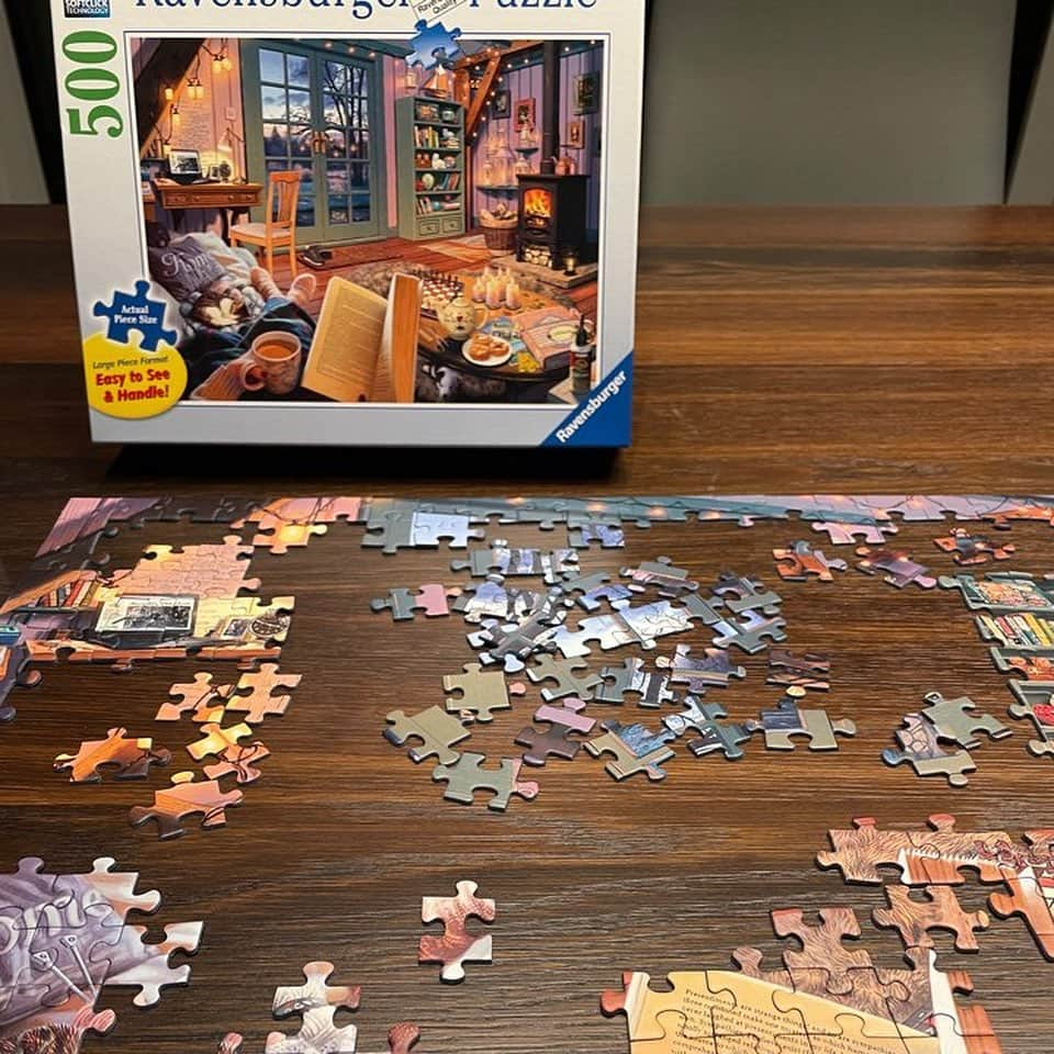 オ・ヨンスさんのインスタグラム写真 - (オ・ヨンスInstagram)「새로운 취미 Puzzle 처음이라  500 피스 이제 1000 피스 도전 ㅎㅎ 🧩」12月1日 3時36分 - yunsoo.official