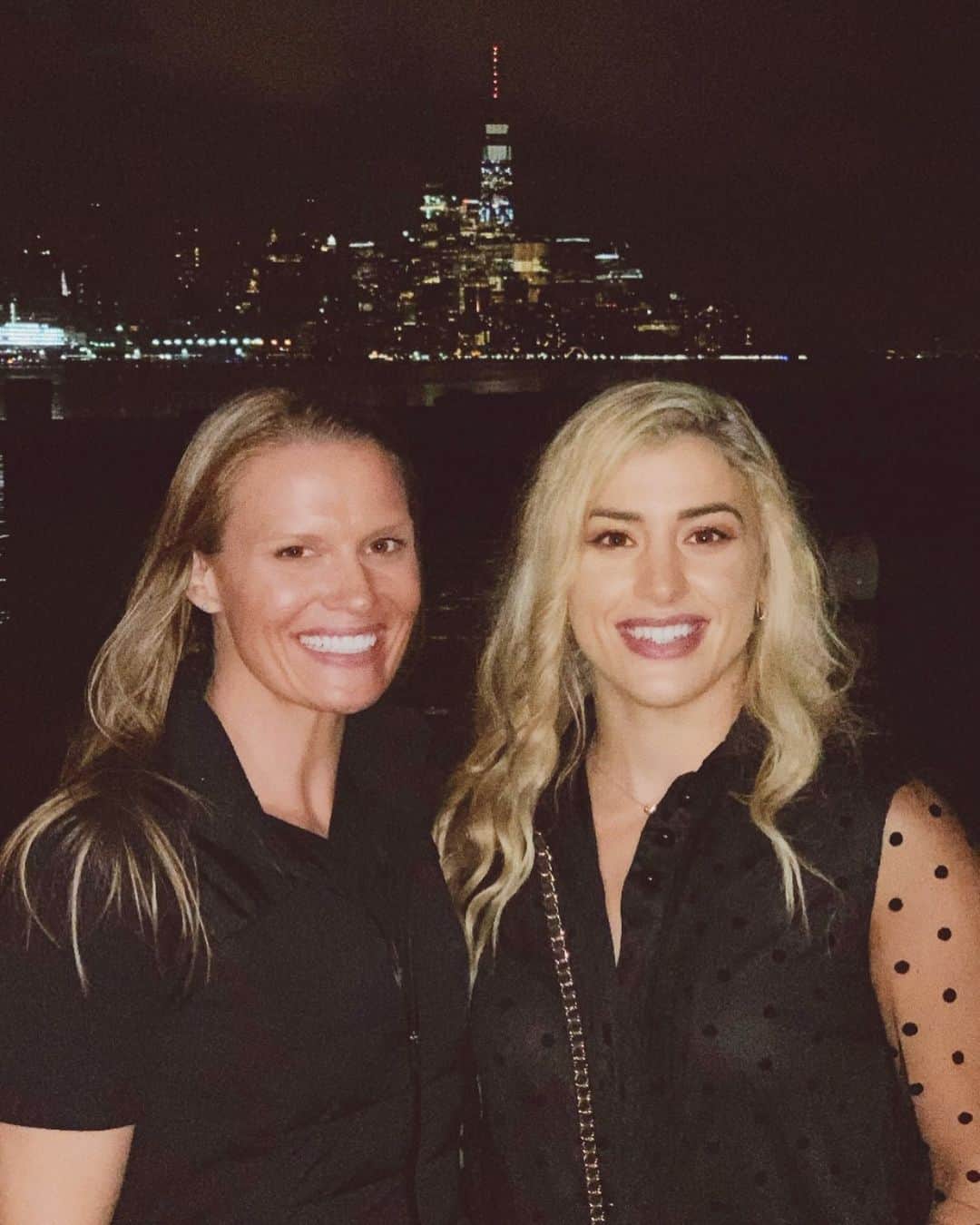 ヘレン・マロウリスのインスタグラム：「Happy birthday @sallyrobertswrestles !!!🥳 Thank you for all you have done for wrestlers, women, and human rights. You are such an inspiration to so many on how to use your voice and platform for good (and how to be a BA human 😝). 💗💗」