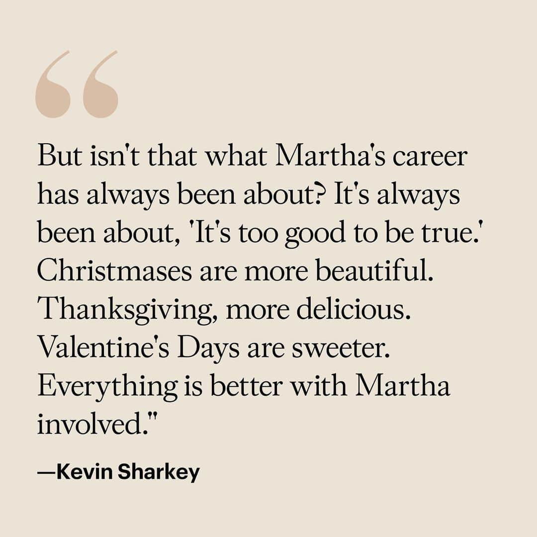 マーサ・スチュワートさんのインスタグラム写真 - (マーサ・スチュワートInstagram)「In honor of #30yearsofLiving, Kevin Sharkey (@seenbysharkey), the EVP and Executive Director of Design for Martha Stewart Brands (and Martha's right-hand man), reflects on our founder's impact on the world of entertaining. Visit the link in bio to learn more!」12月1日 5時12分 - marthastewart