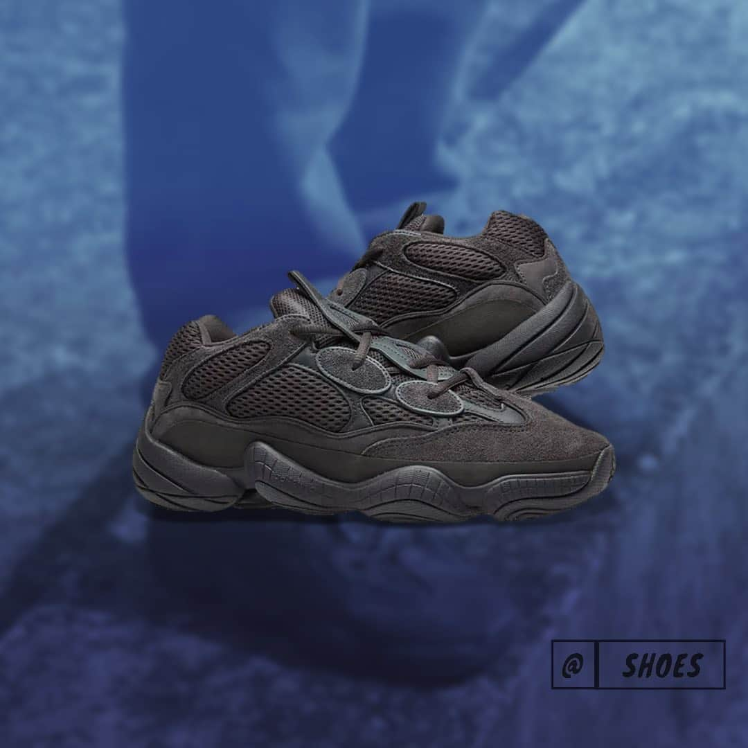 shoes ????さんのインスタグラム写真 - (shoes ????Instagram)「Did anyone land on the Yeezy 500 ‘Utility Black’ restock this morning? 🔌  #nicekicks #kicksonfire #yeezy #yeezy350 #yeezy500 #complexsneakers #brkicks #sneakernews」12月1日 5時28分 - shoes