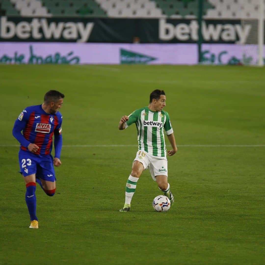 レアル・ベティスさんのインスタグラム写真 - (レアル・ベティスInstagram)「⏱⚽ 30’ 💚⚪ #RealBetisEibar 0-0 🔵🔴  #DíaDeBetis」12月1日 5時32分 - realbetisbalompie