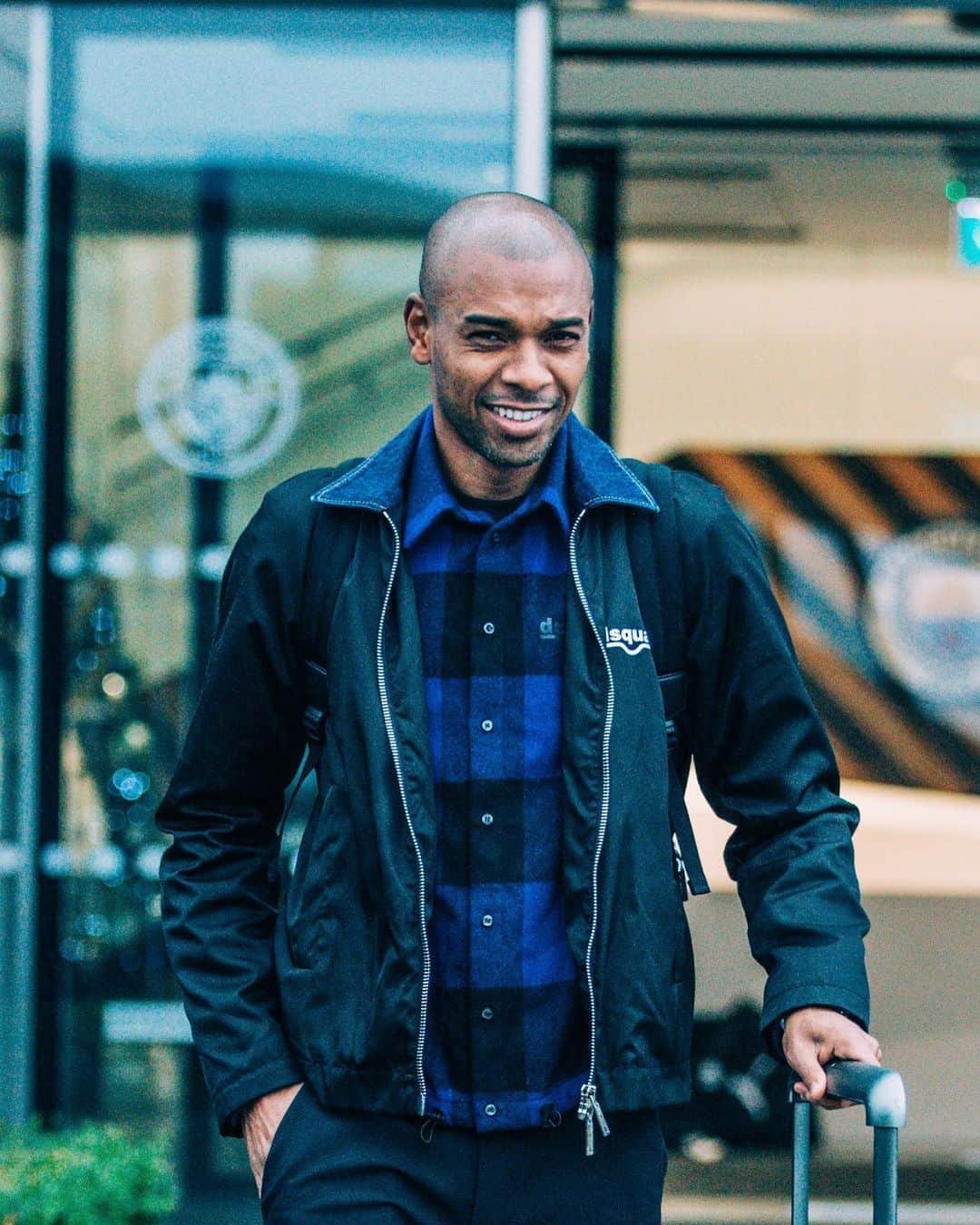フェルナンジーニョのインスタグラム：「Off to Porto 🛫 #championsleague」