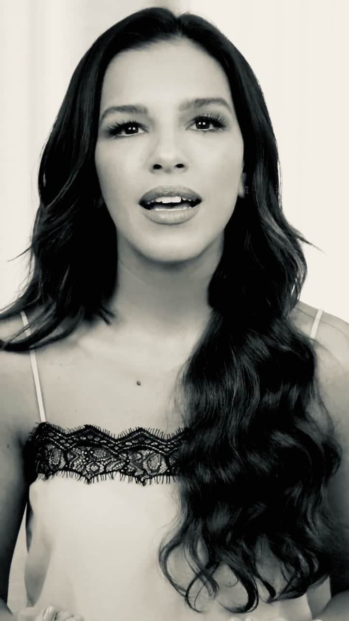 Mariana Riosのインスタグラム：「Somos jardineiros da nossa existência!」